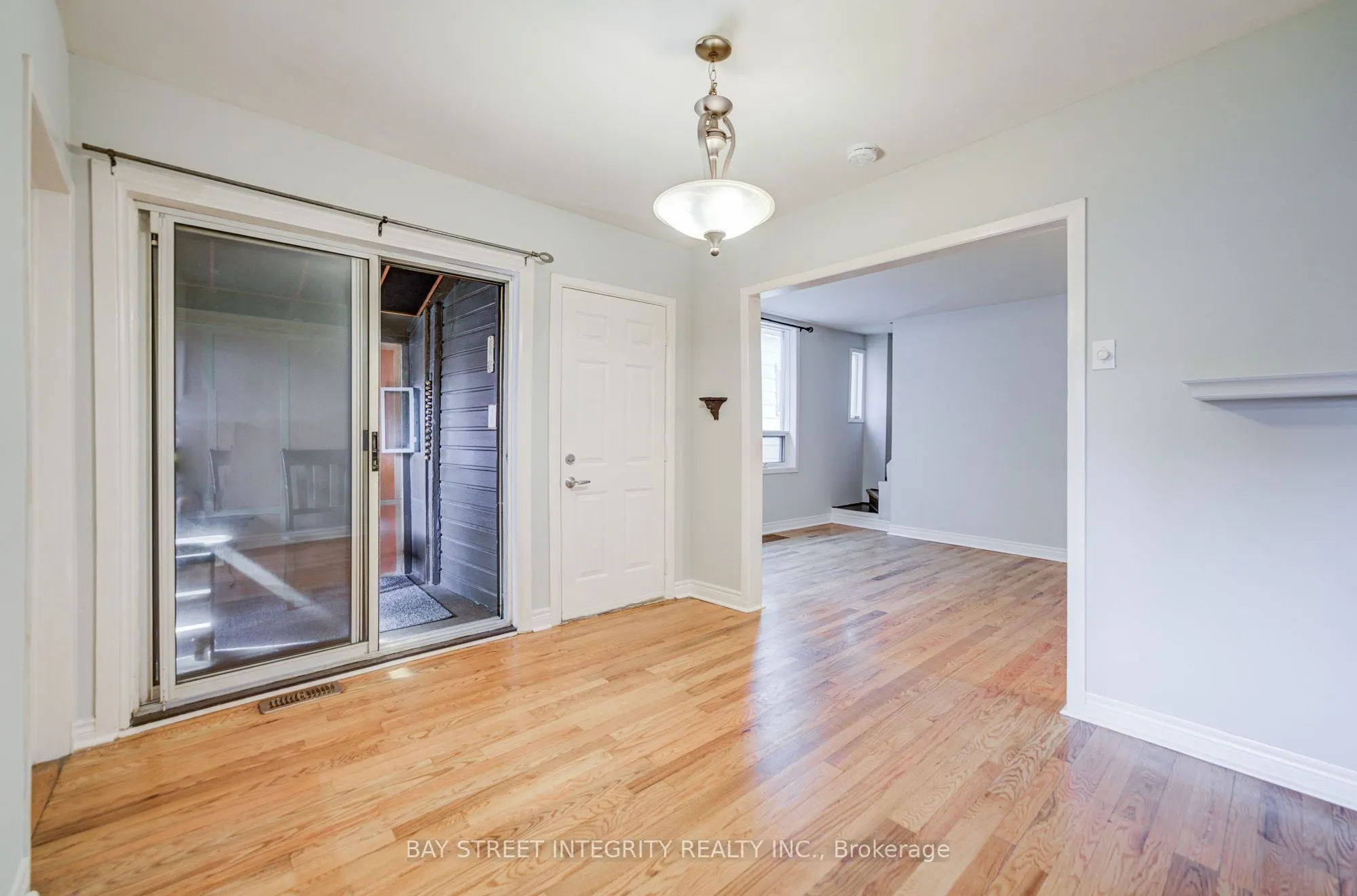 19 Robinson Avenue