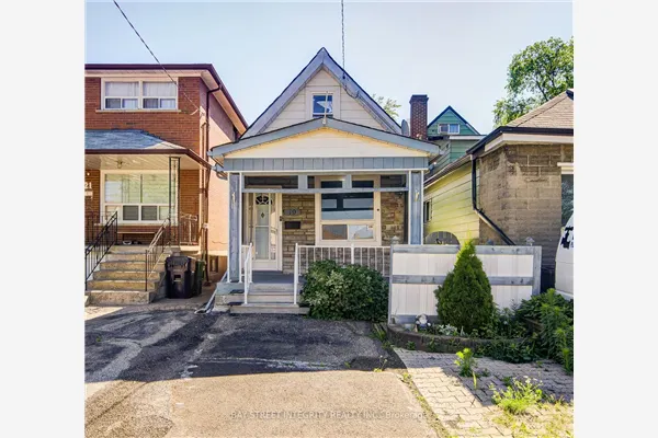 19 Robinson Avenue