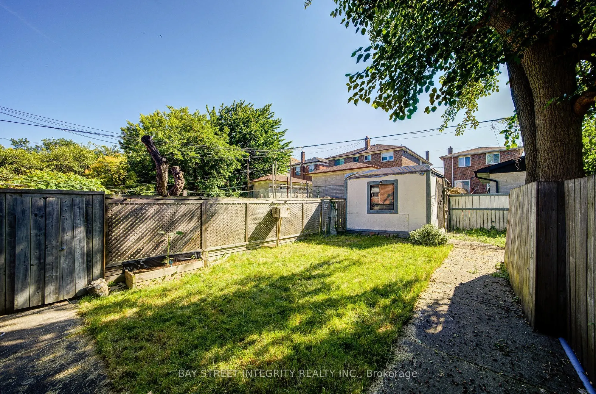 19 Robinson Avenue