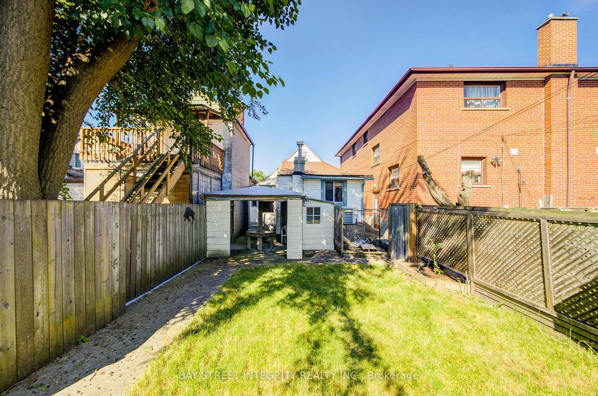 19 Robinson Avenue