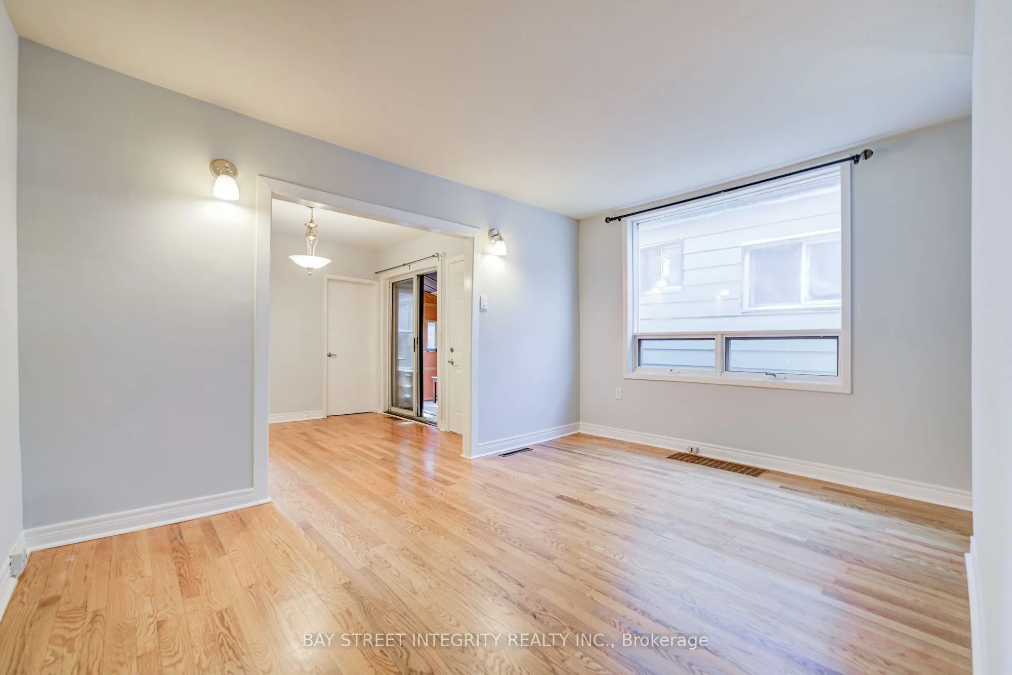 19 Robinson Avenue