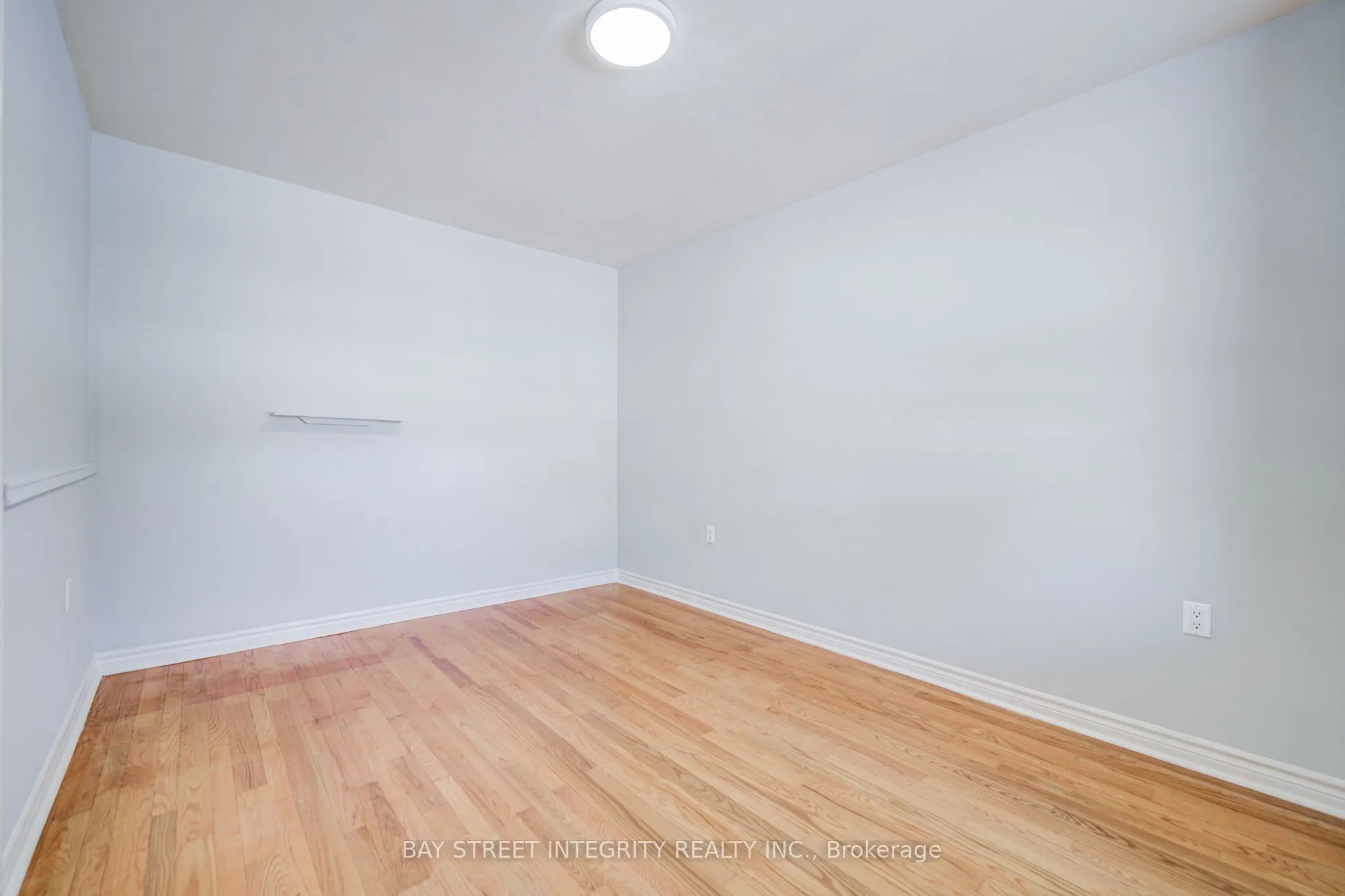 19 Robinson Avenue