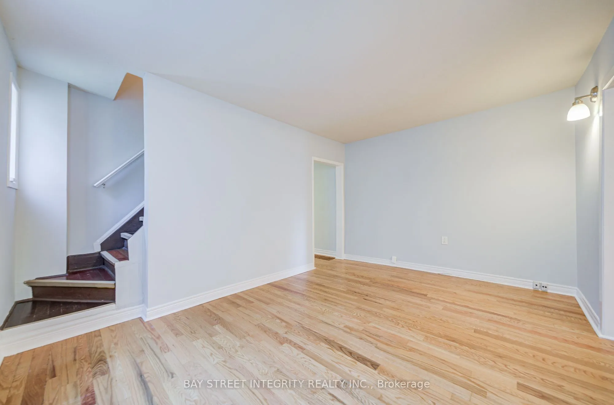 19 Robinson Avenue