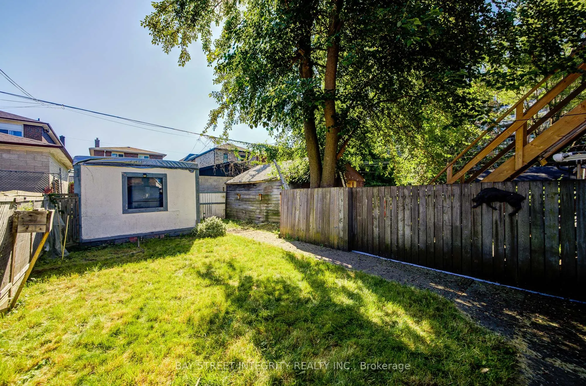 19 Robinson Avenue