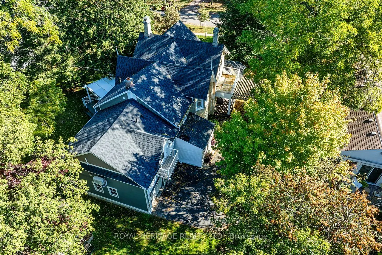 220 Cochrane Street