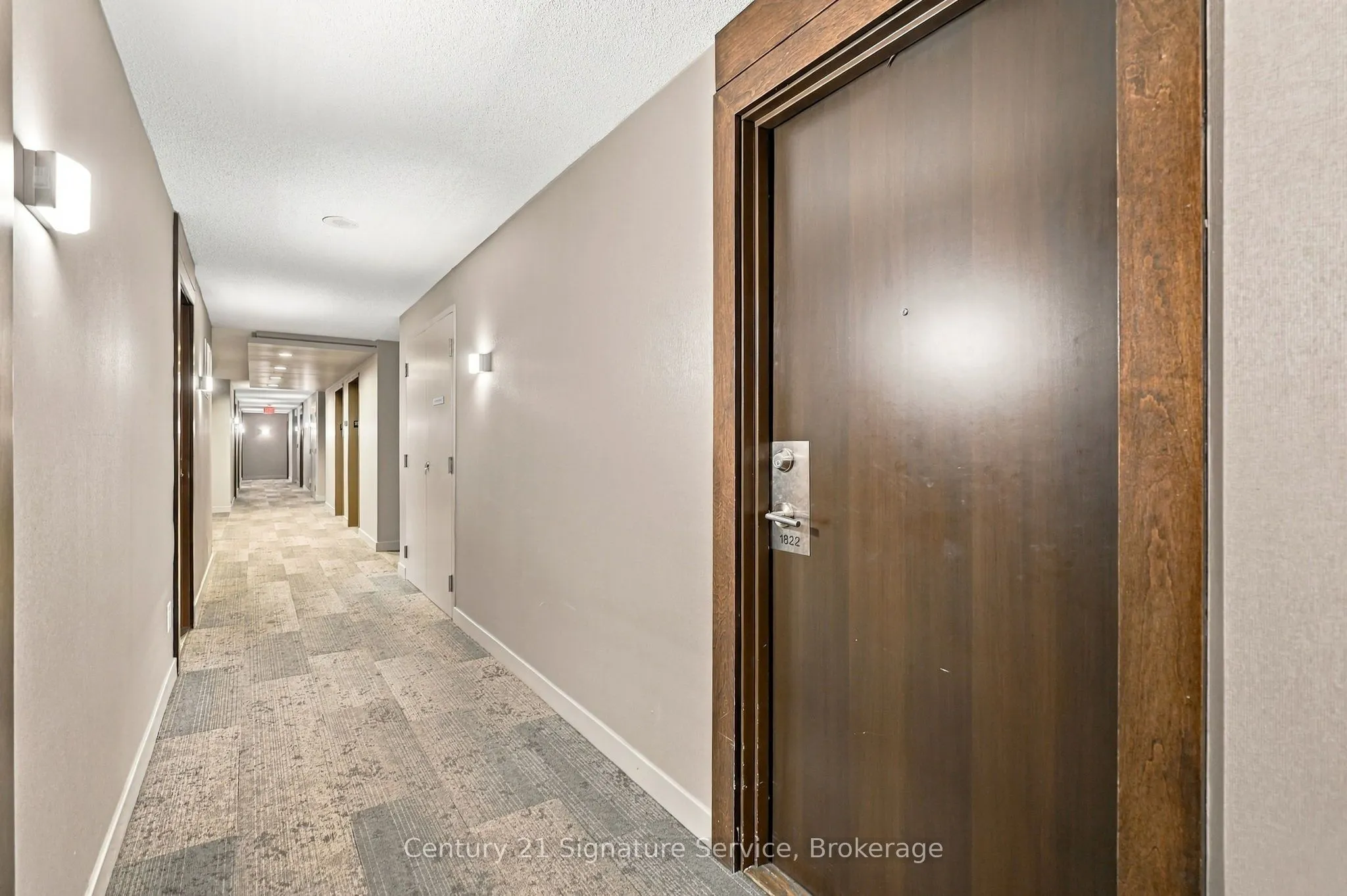 135 Village Green Square #1822