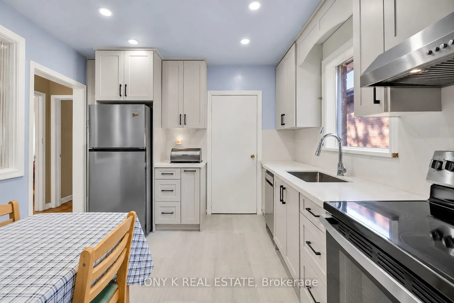 102 Haileybury Drive