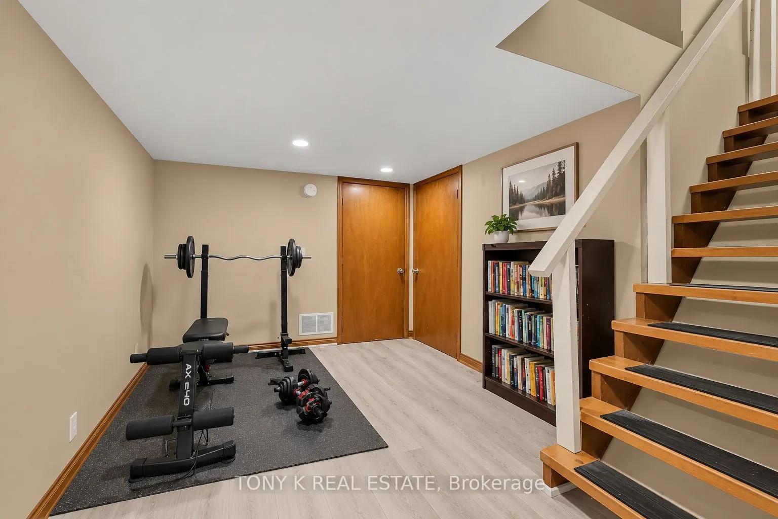 102 Haileybury Drive