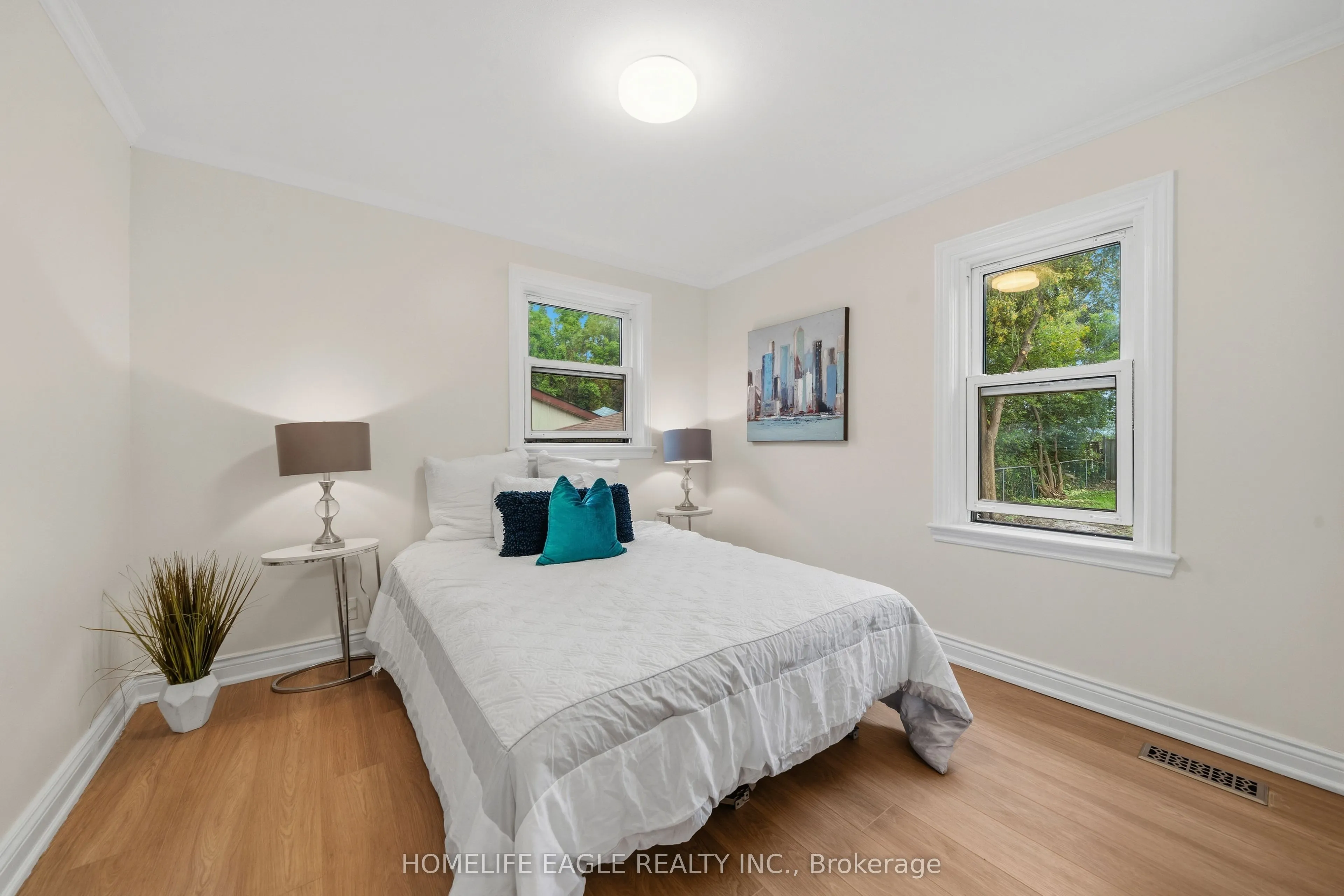82 Scarborough Heights Boulevard