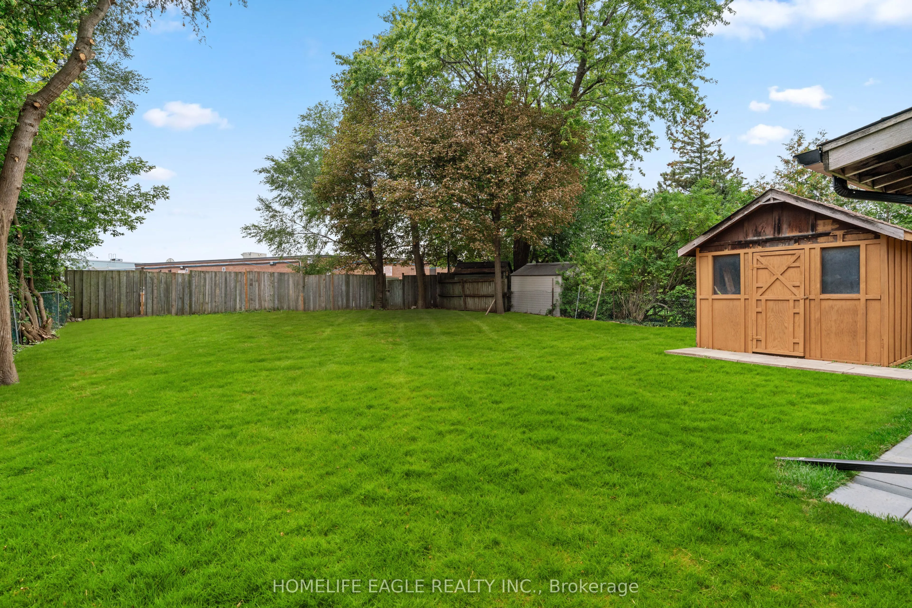 82 Scarborough Heights Boulevard