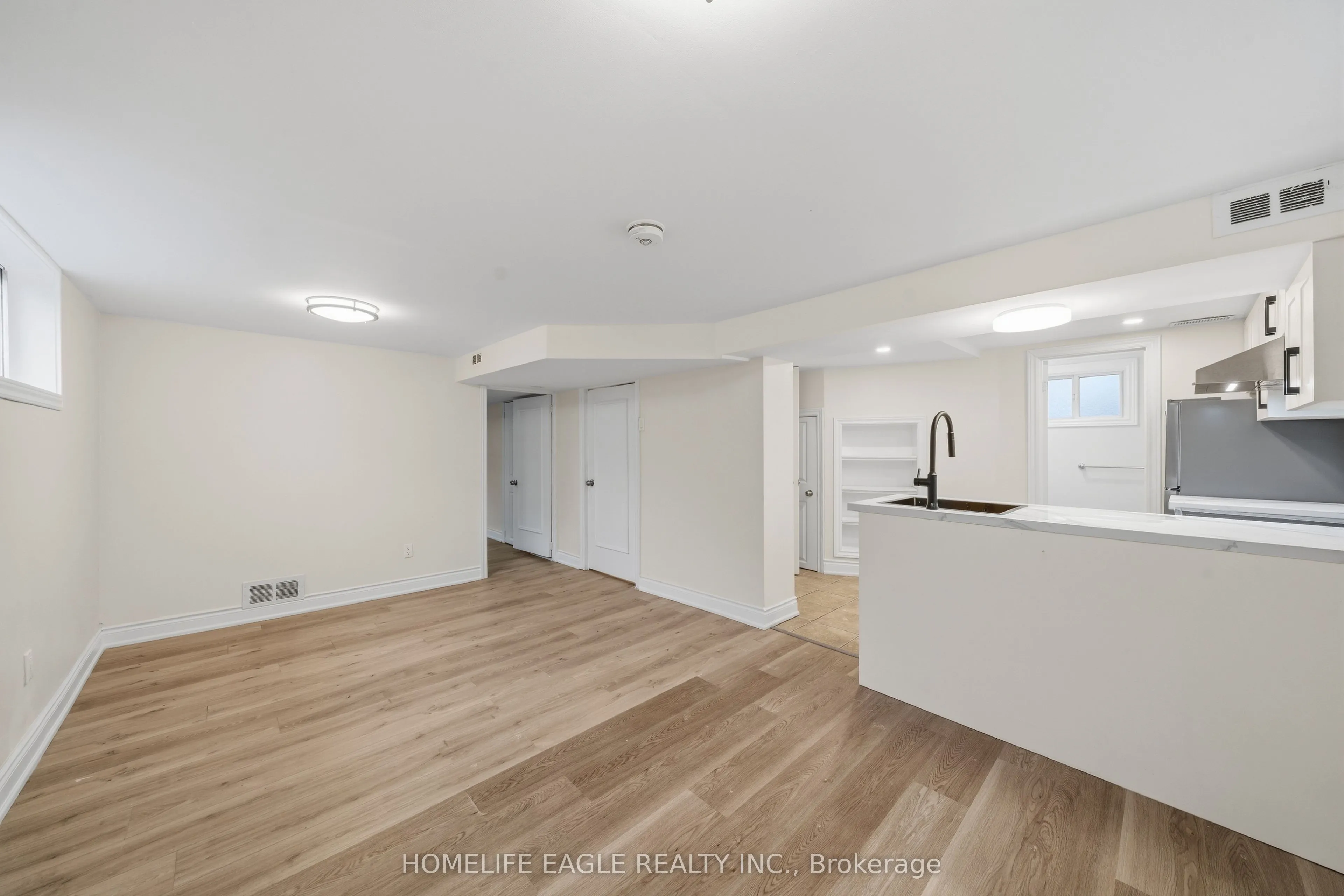82 Scarborough Heights Boulevard