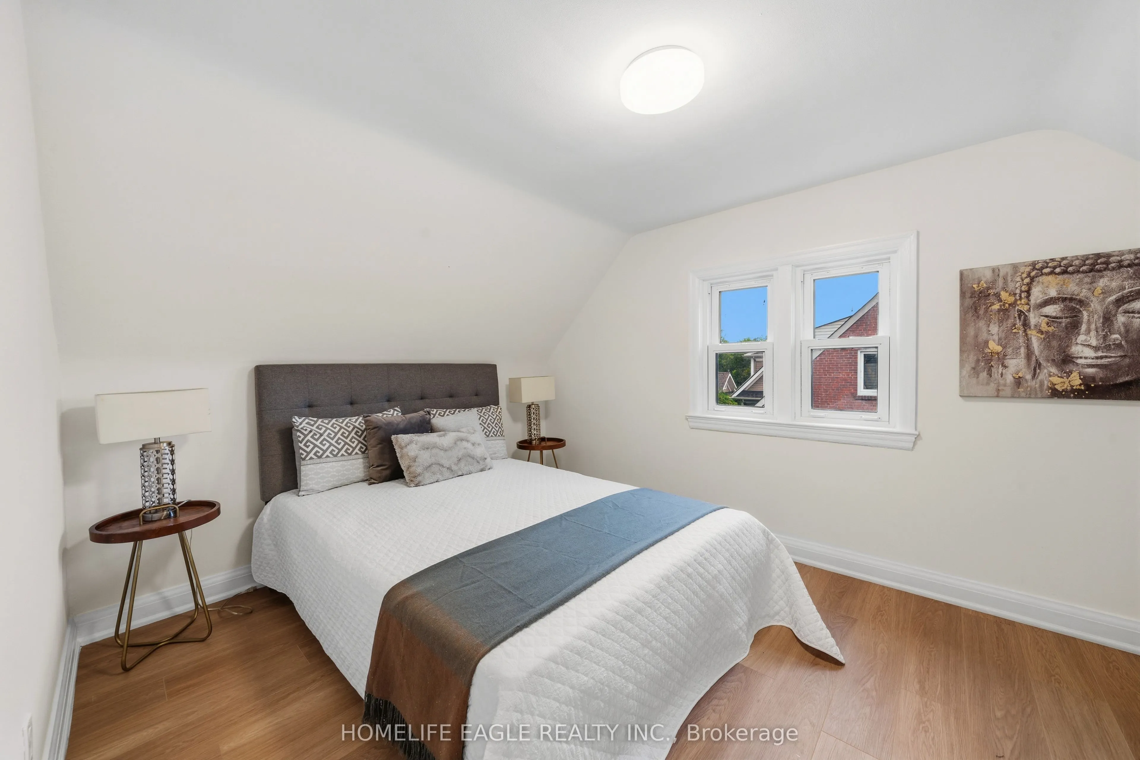 82 Scarborough Heights Boulevard