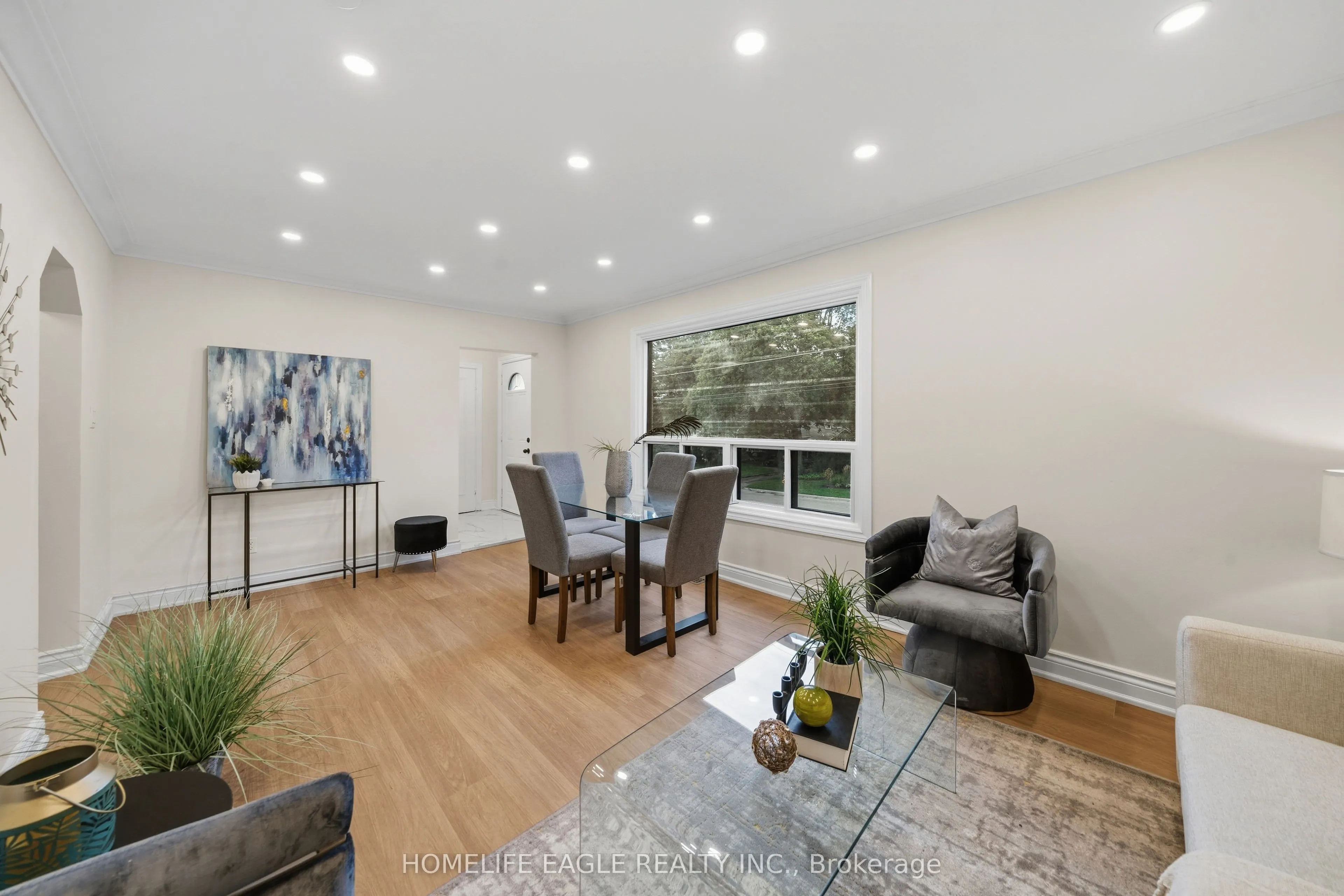 82 Scarborough Heights Boulevard