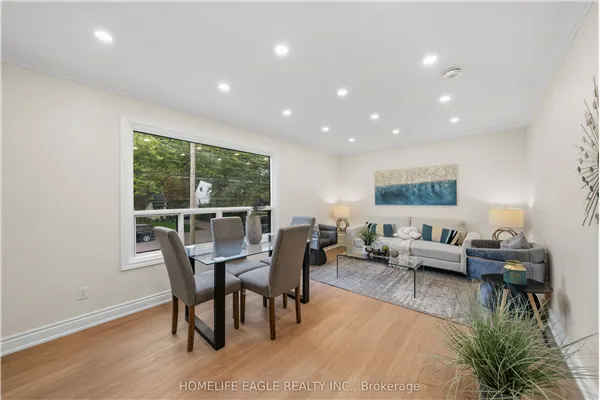 82 Scarborough Heights Boulevard