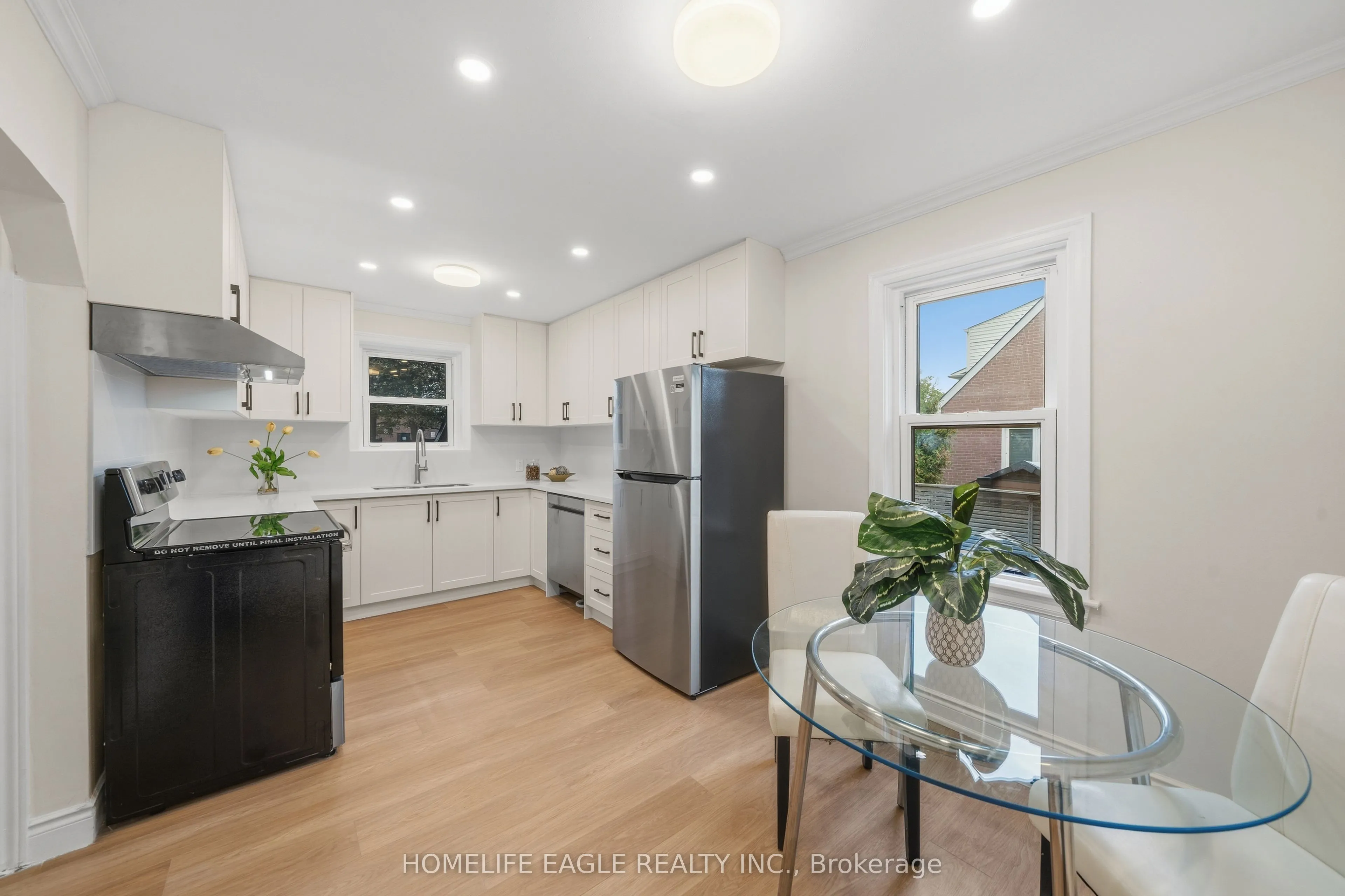 82 Scarborough Heights Boulevard