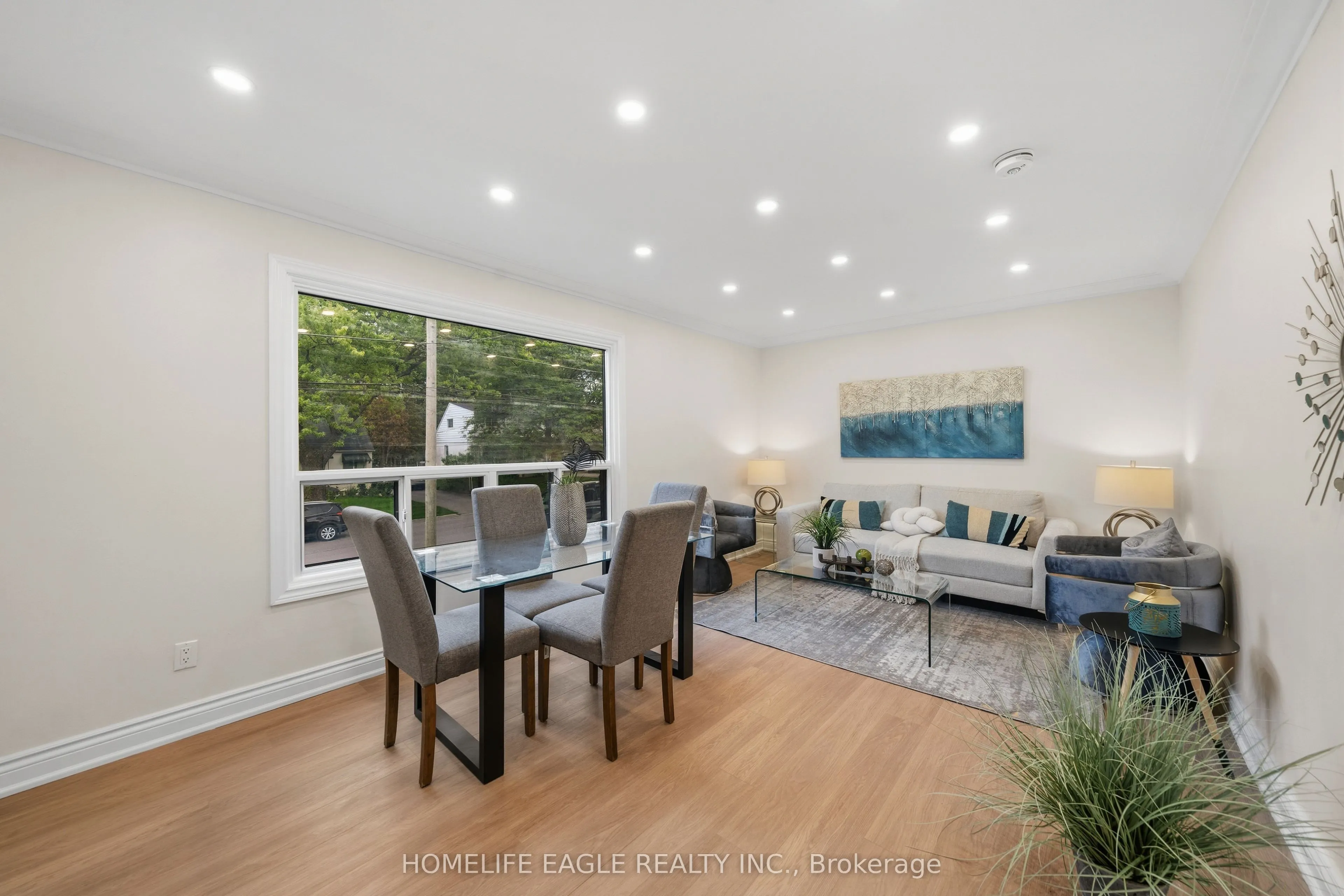 82 Scarborough Heights Boulevard