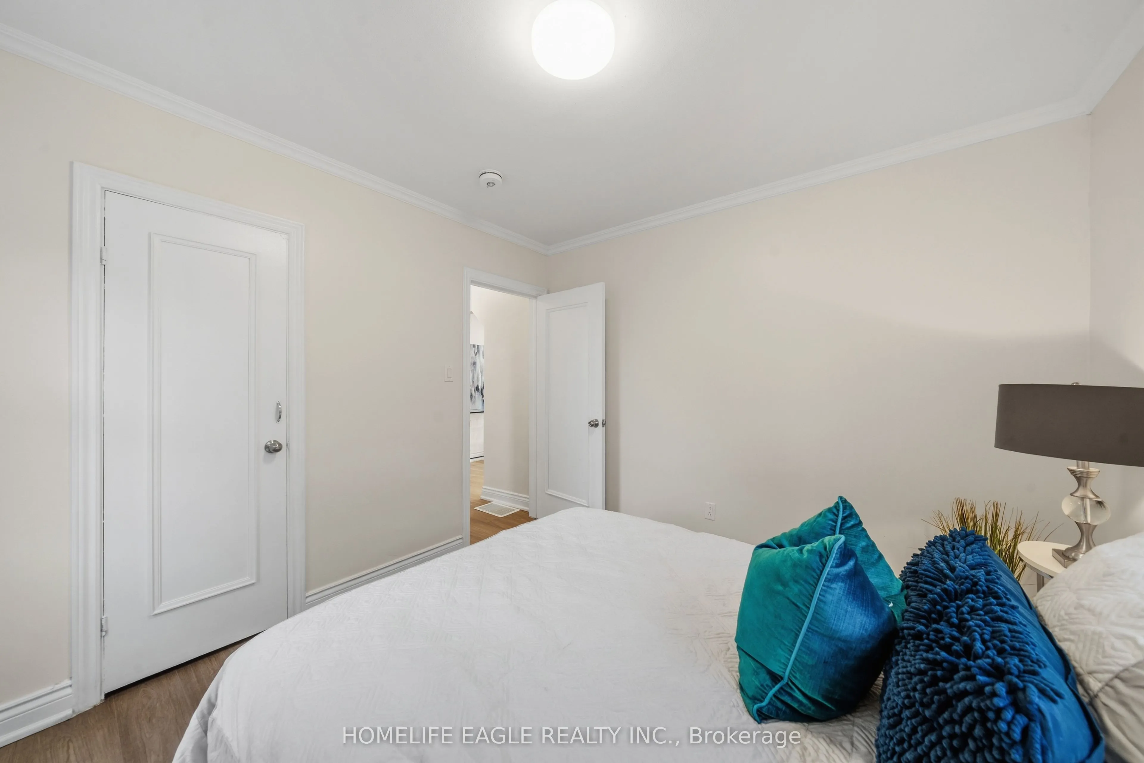 82 Scarborough Heights Boulevard