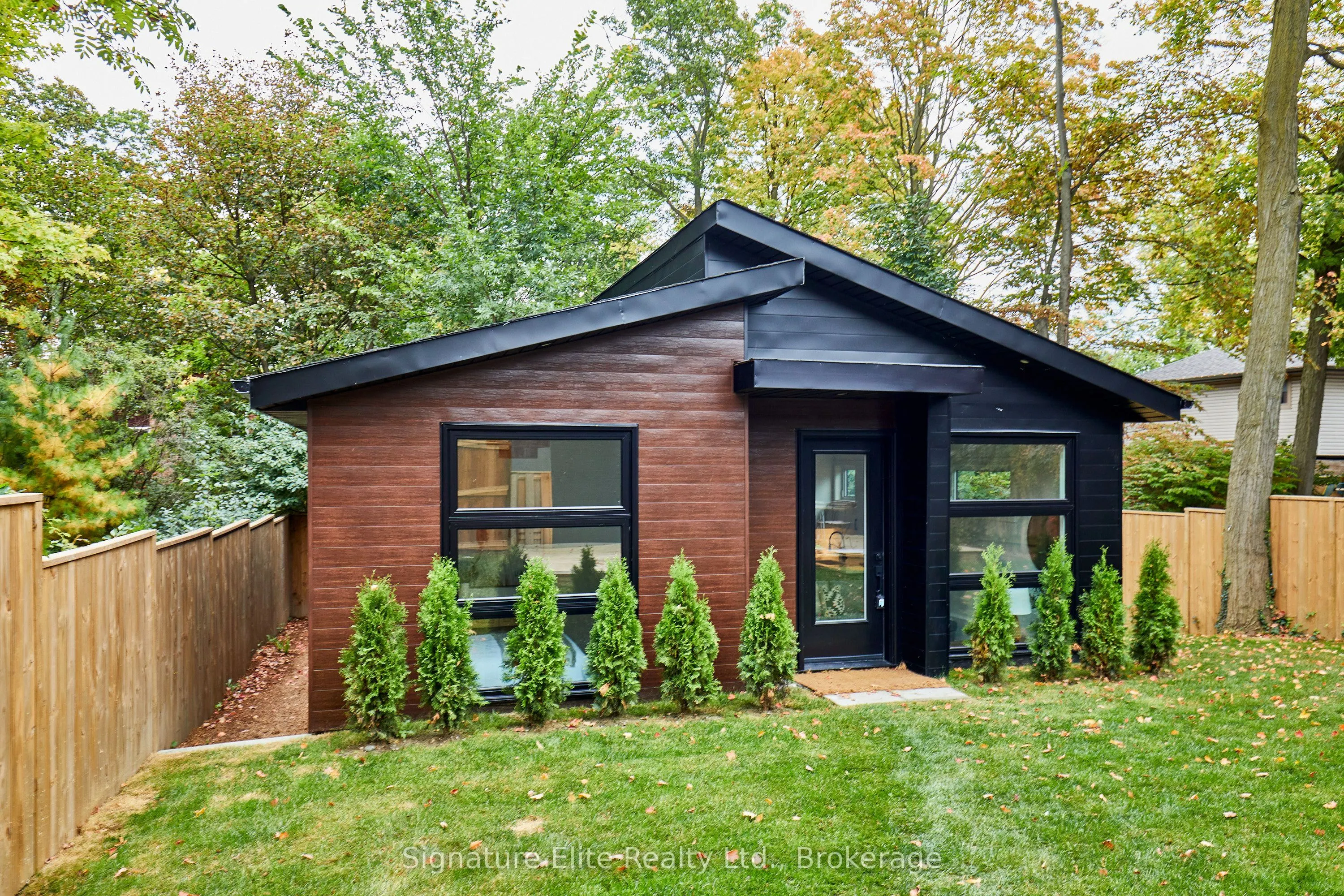 25 Lyncroft Drive #Garden Suite