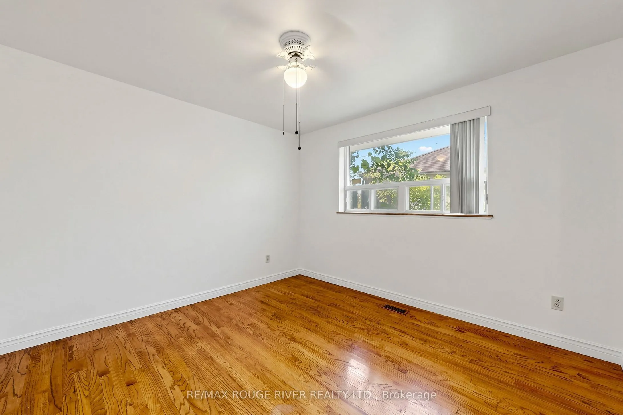 38 Lombardy Crescent