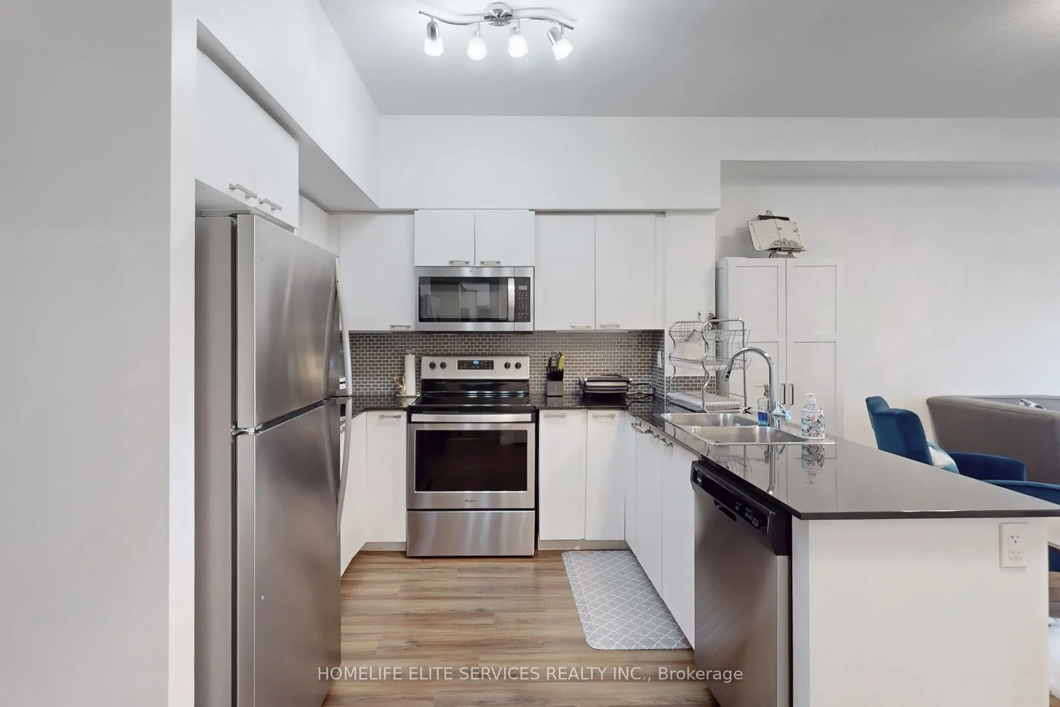 2152 Lawrence Avenue E #210