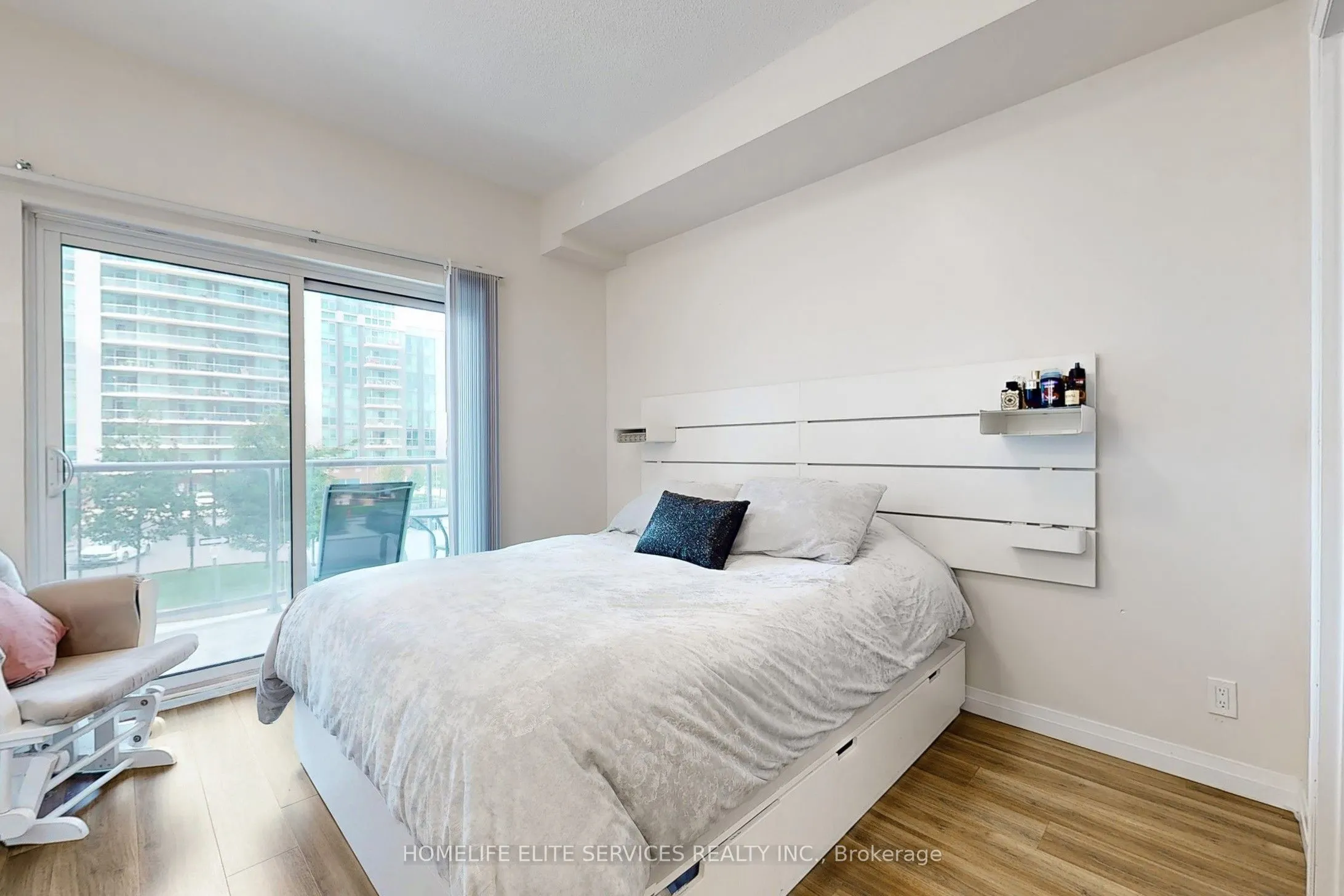 2152 Lawrence Avenue E #210
