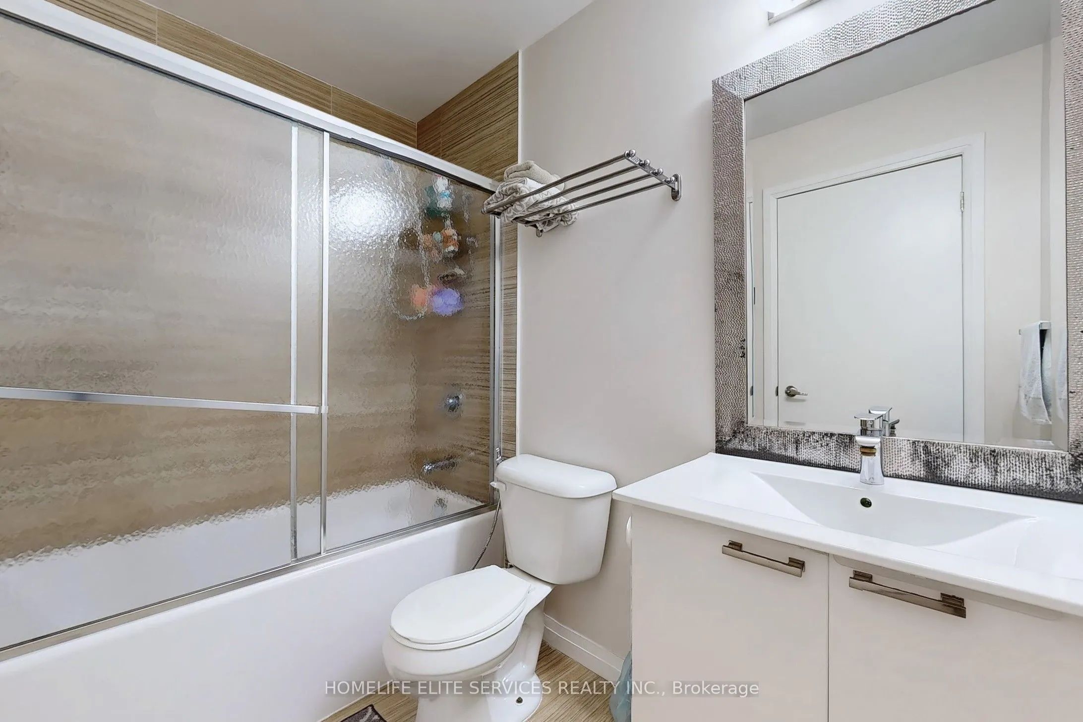 2152 Lawrence Avenue E #210