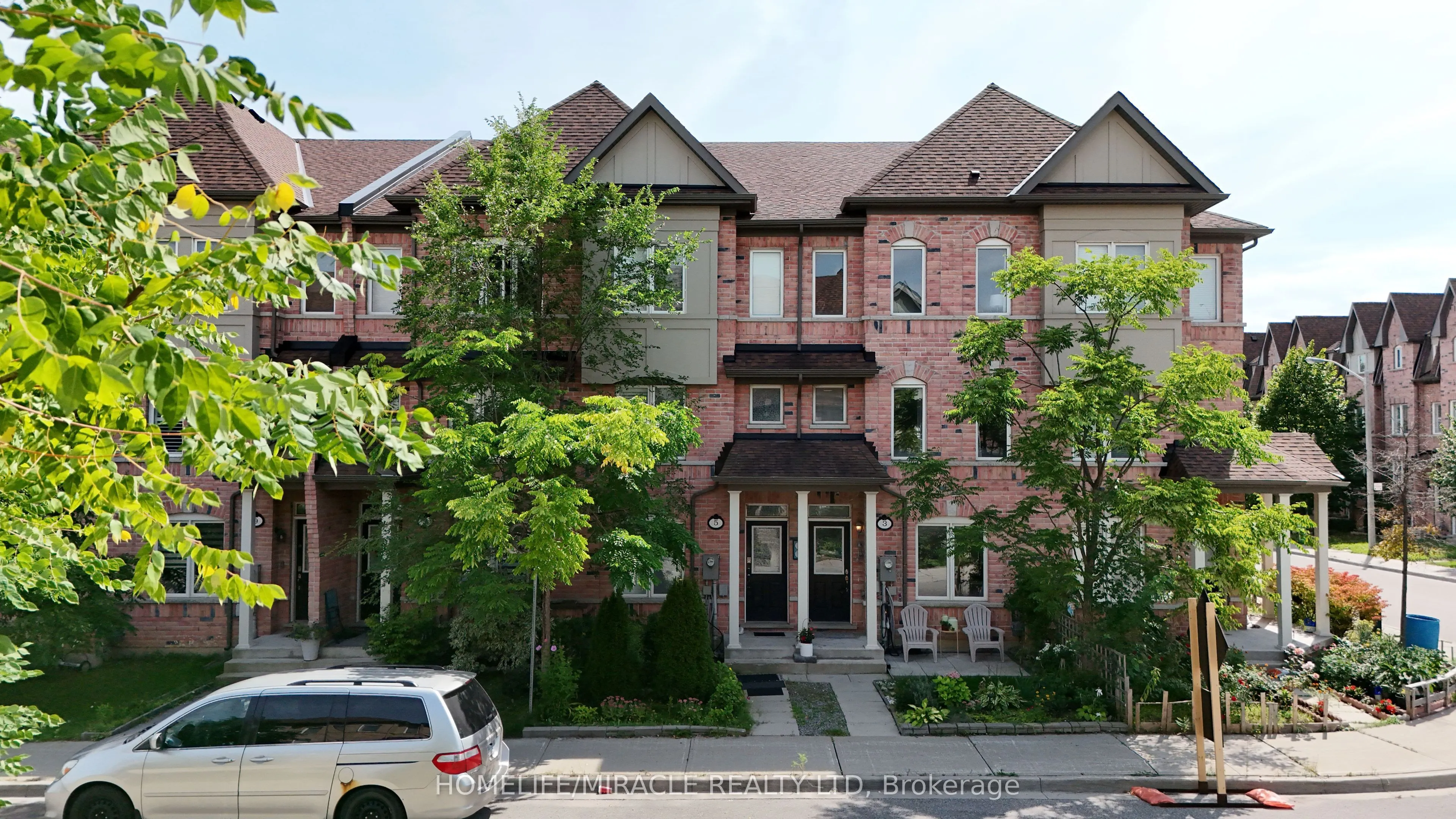 3 De Jong Street