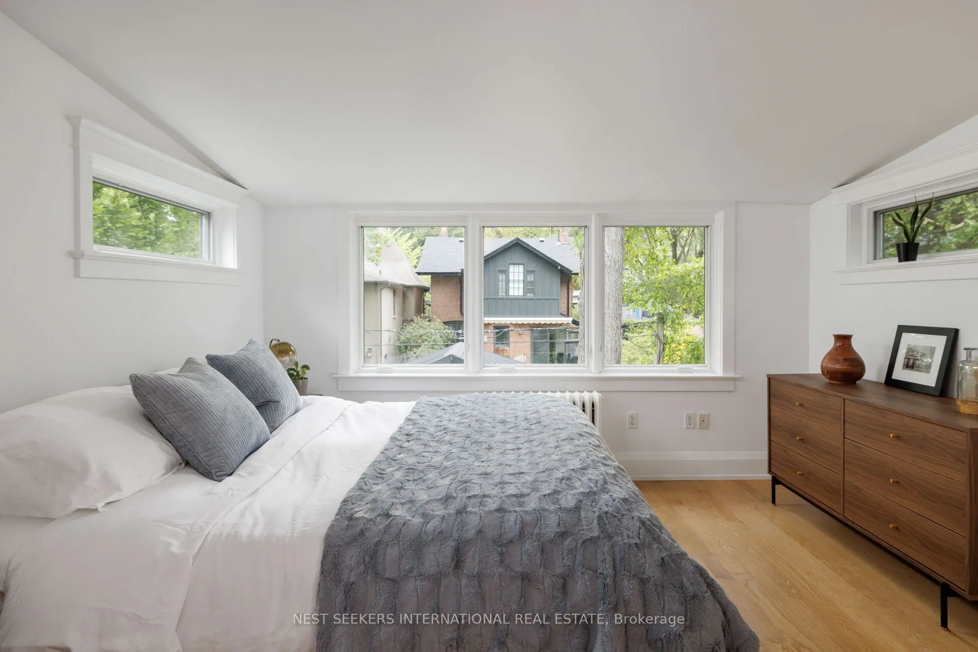 30 Duart Park Road