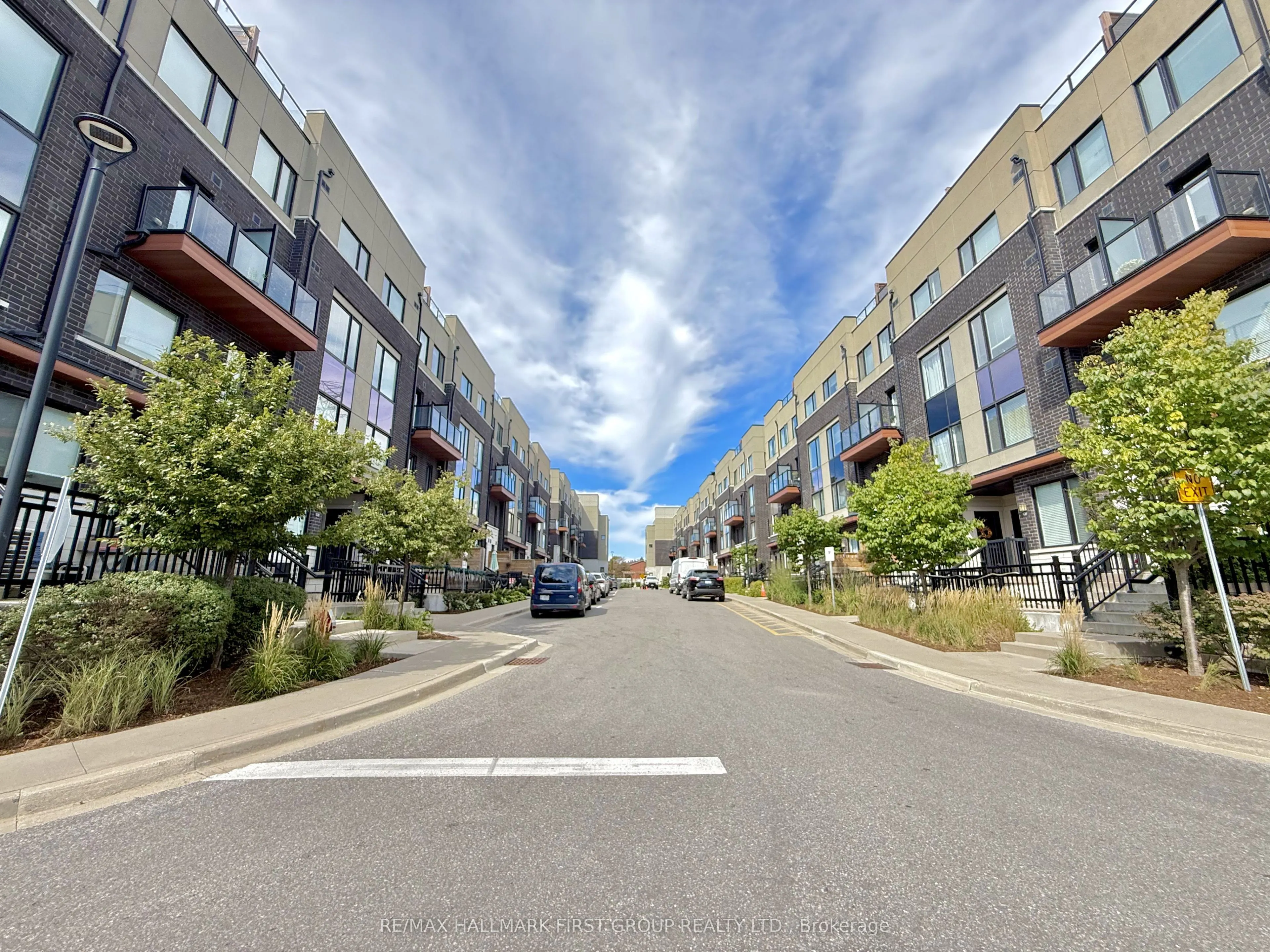 1555 Kingston Road #318