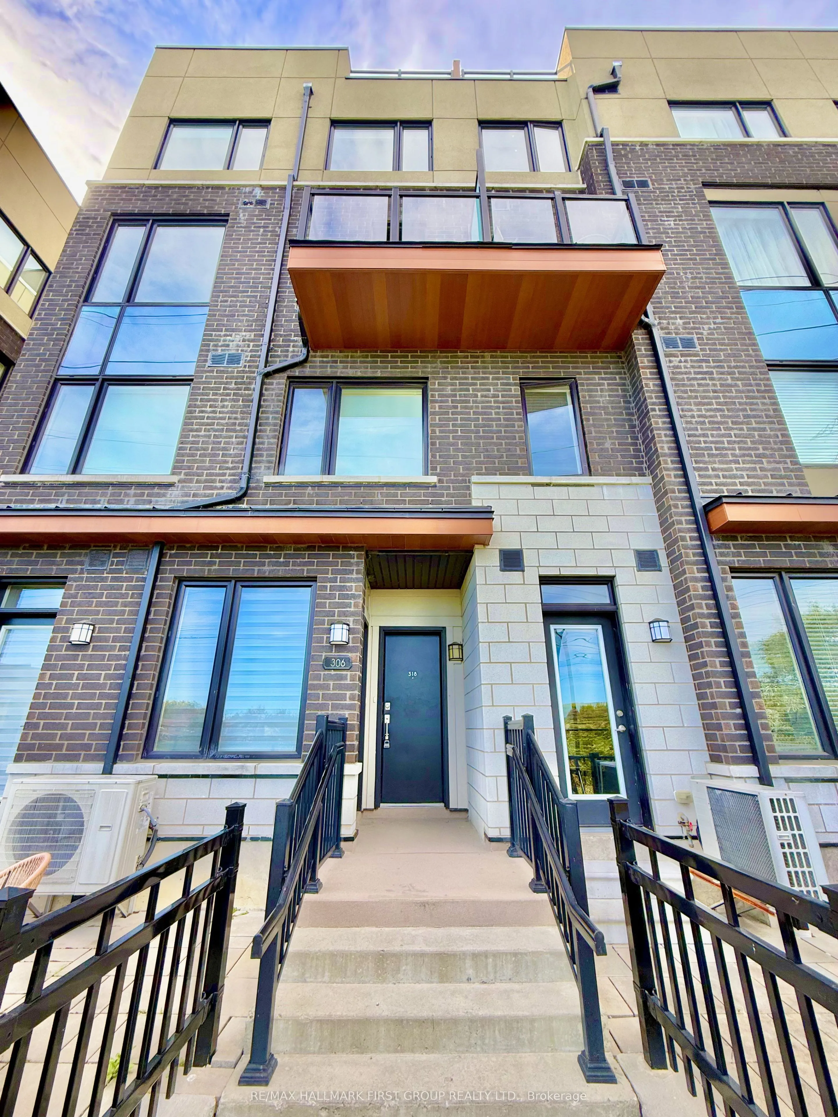 1555 Kingston Road #318