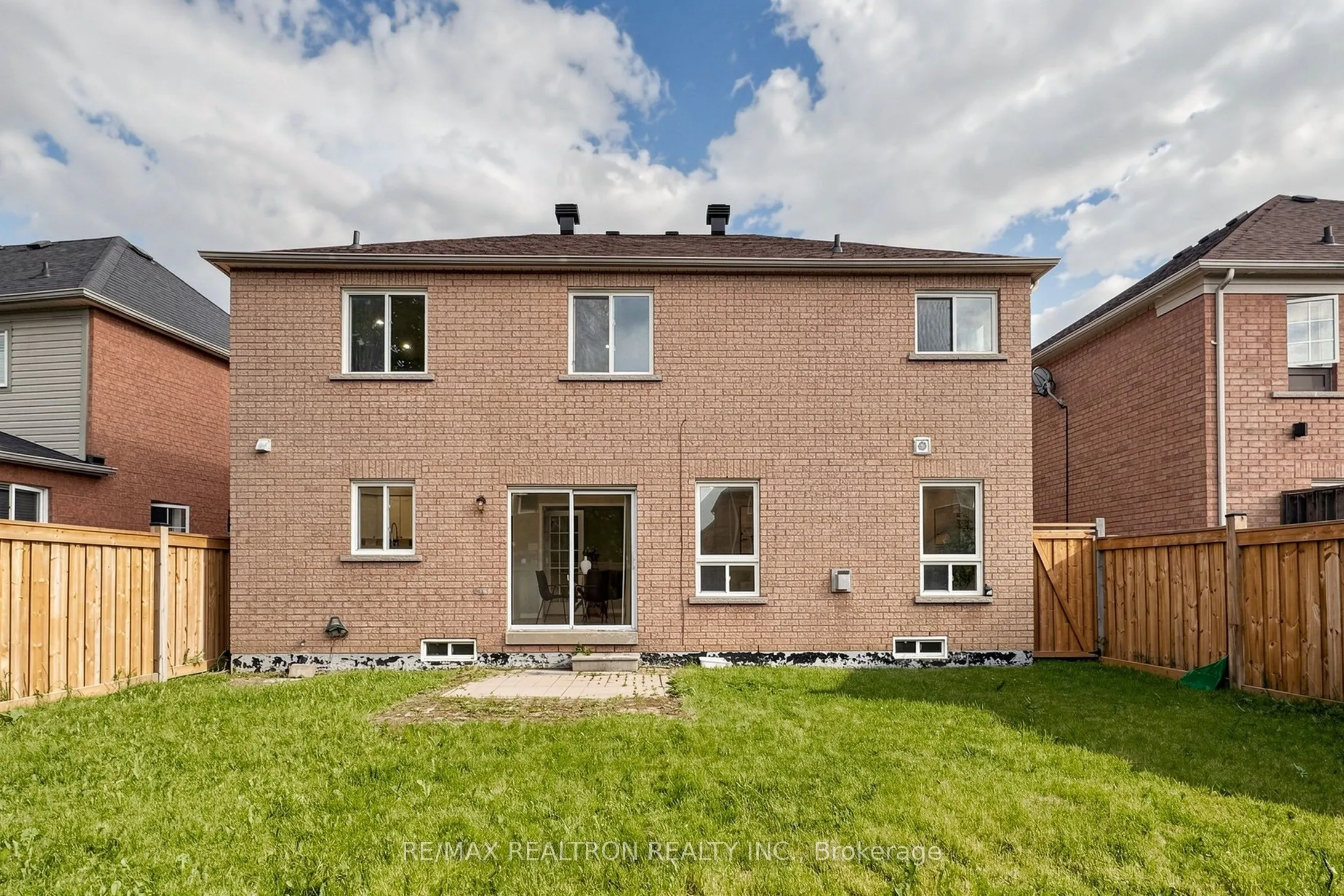 58 Bradbury Crescent