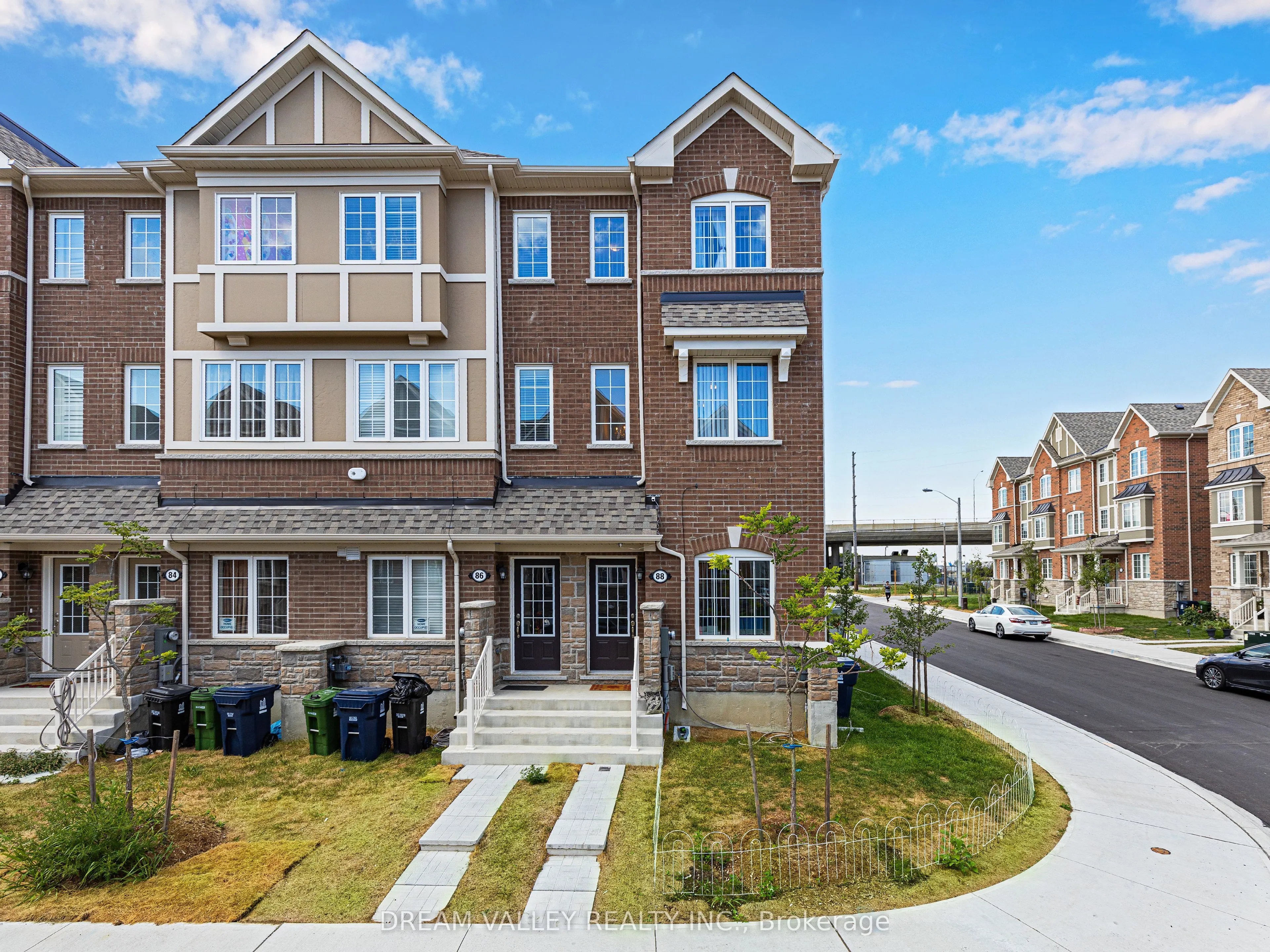 88 Jolly Way S