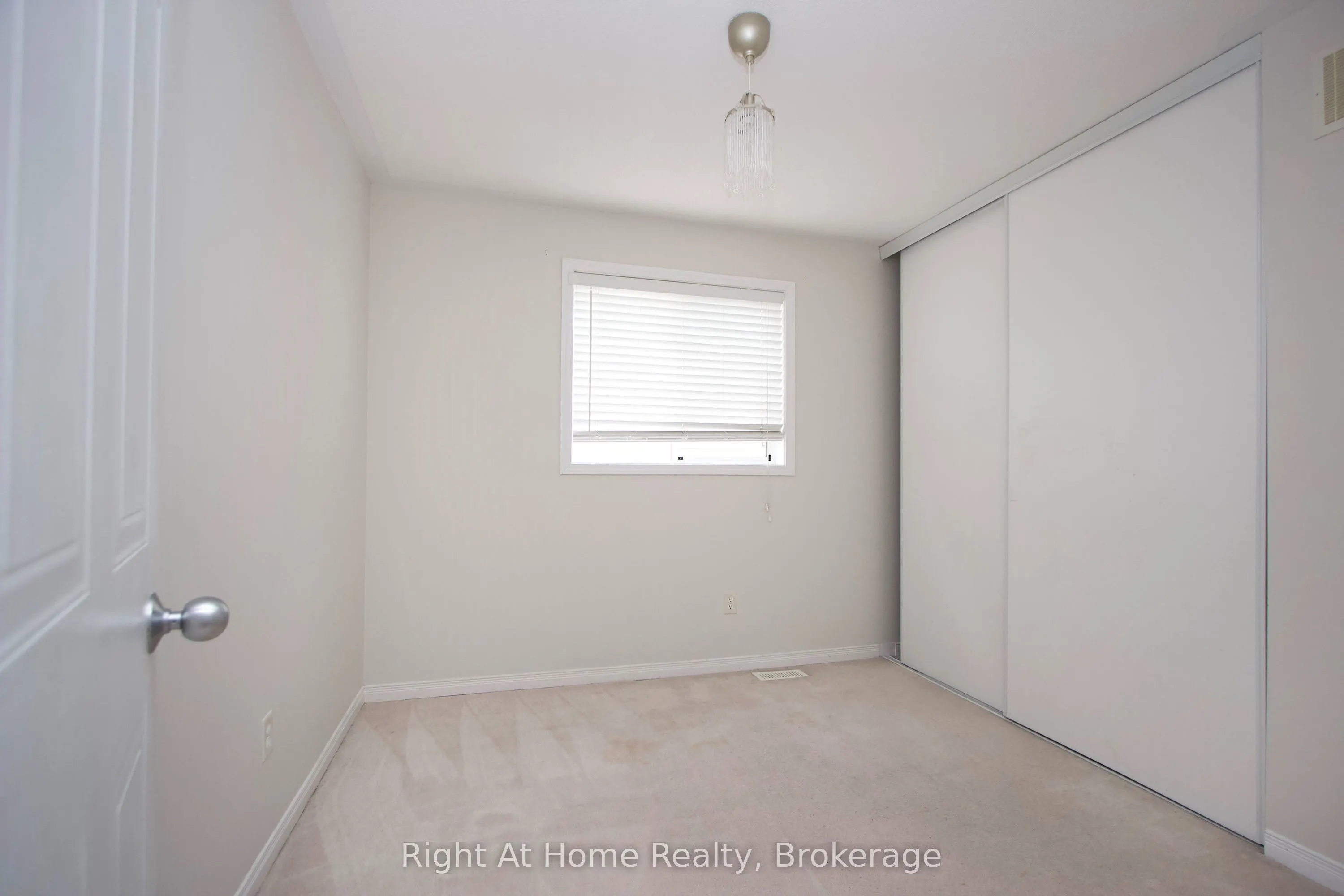 1263 Gyatt Crescent