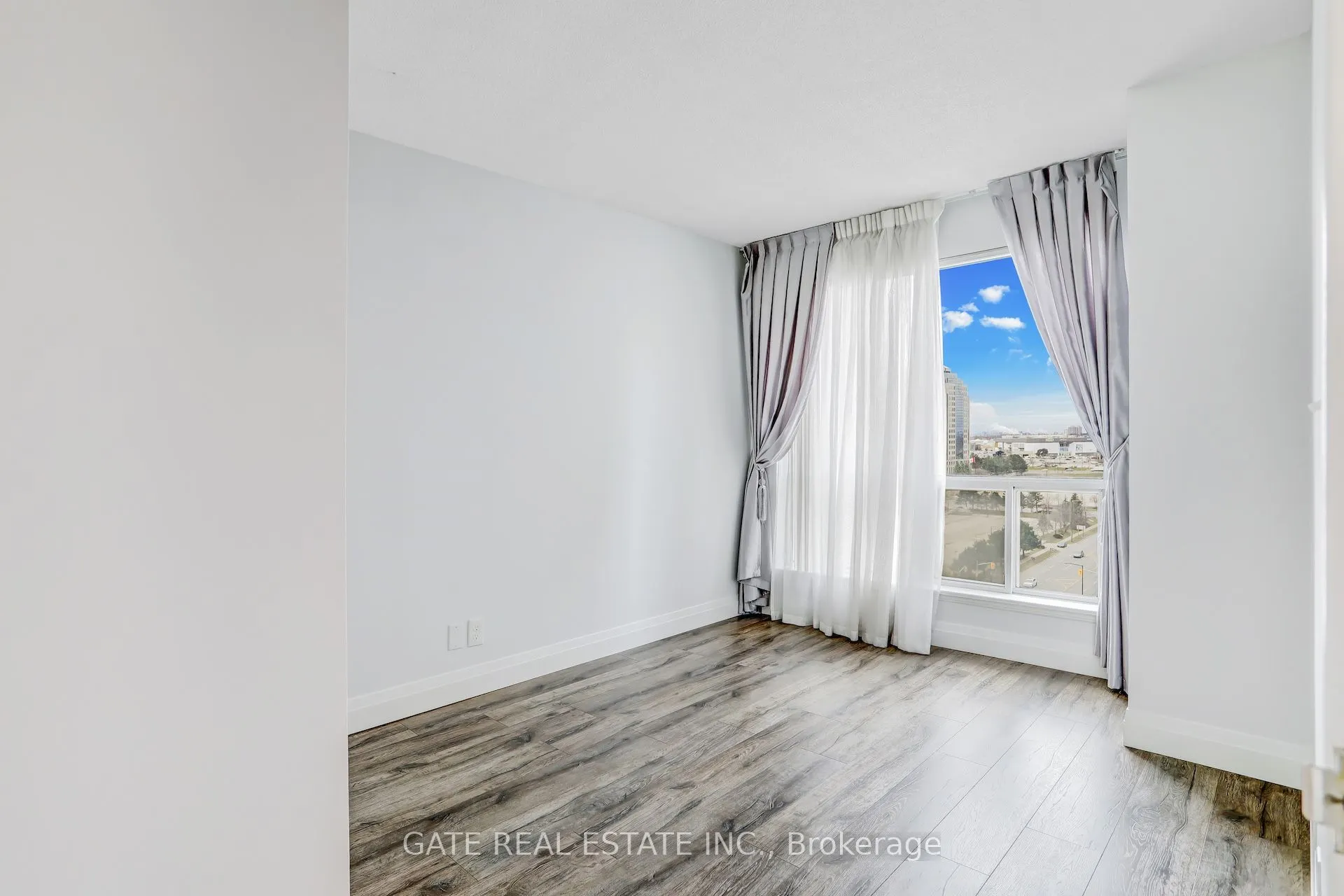 8 Lee Centre Drive #1111
