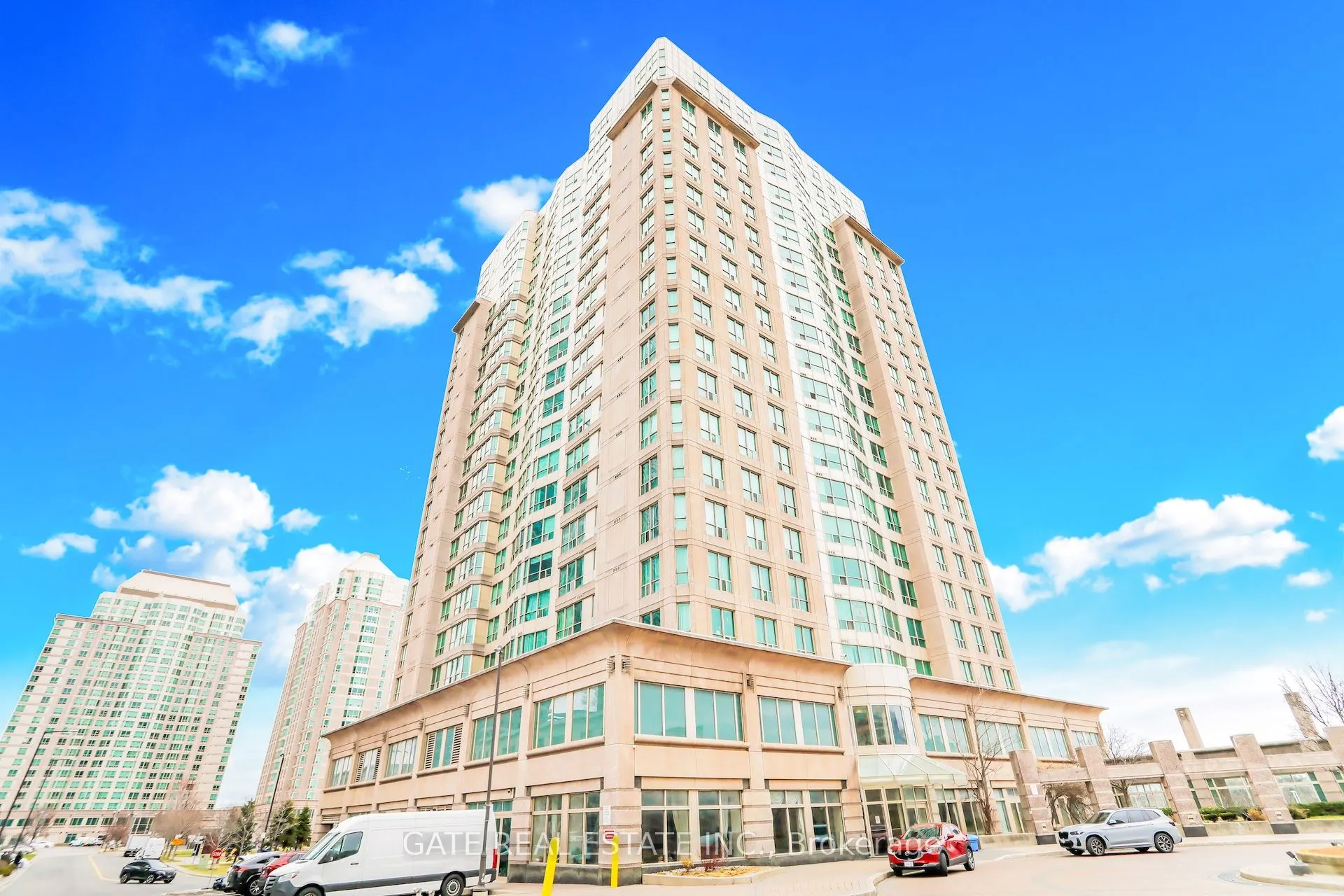 8 Lee Centre Drive #1111