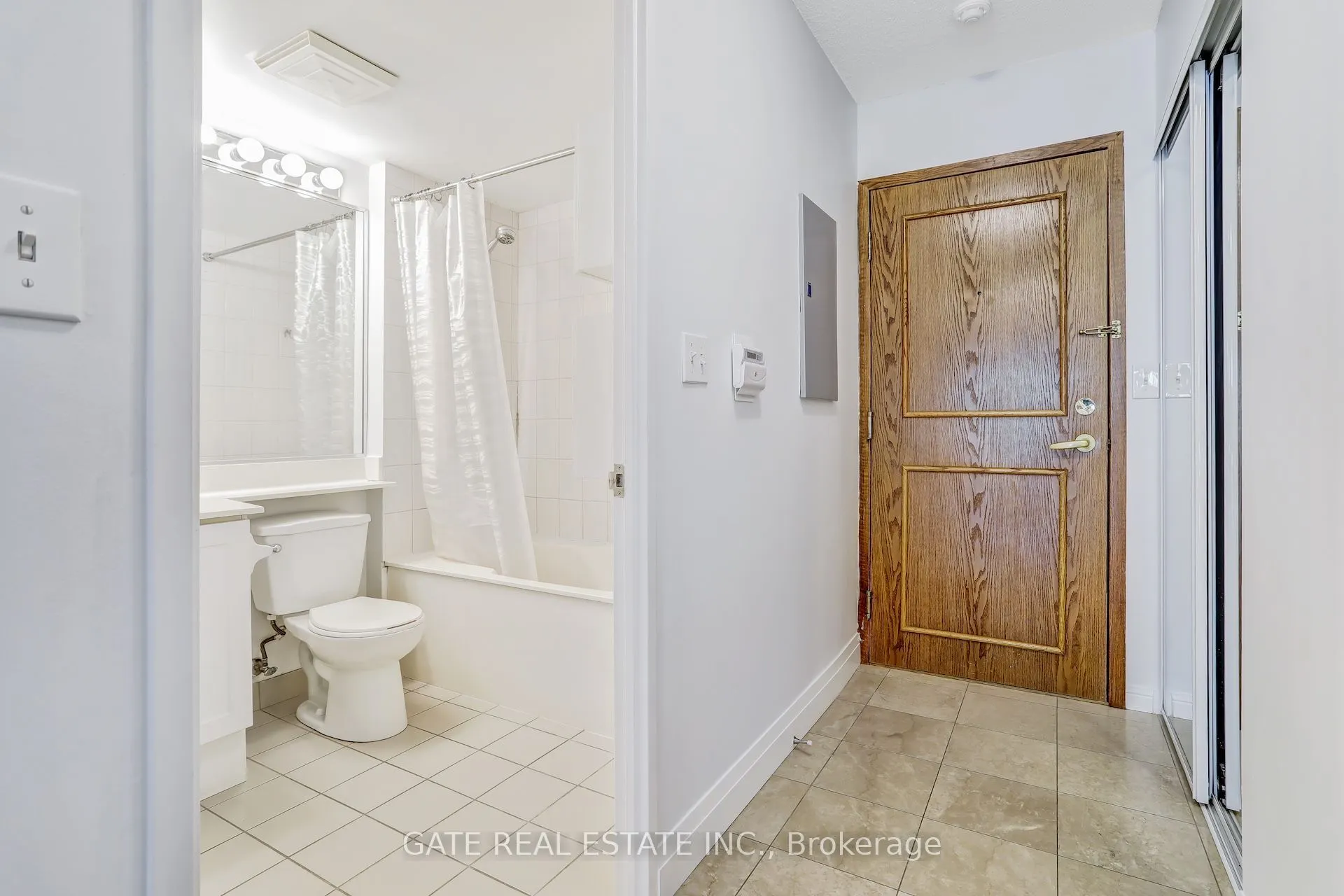 8 Lee Centre Drive #1111