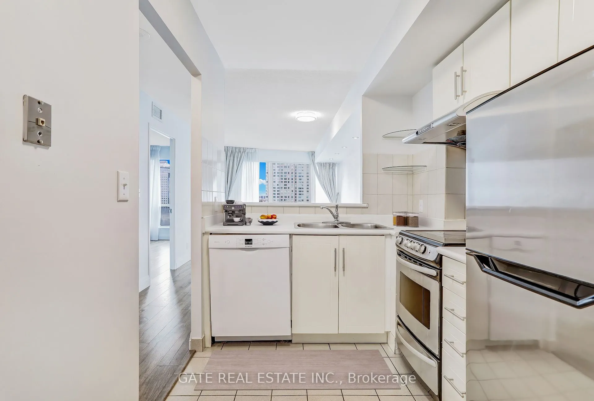 8 Lee Centre Drive #1111