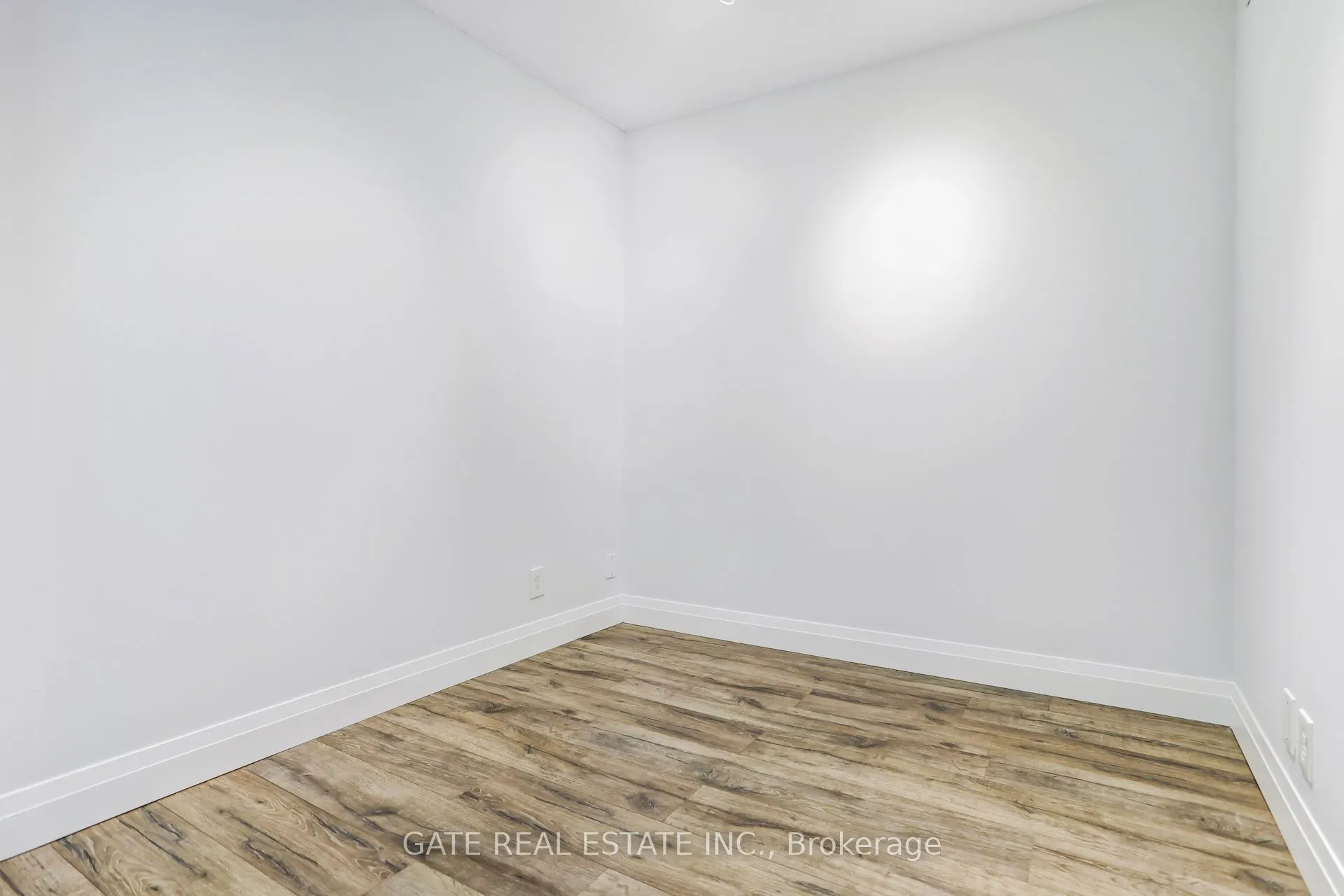 8 Lee Centre Drive #1111