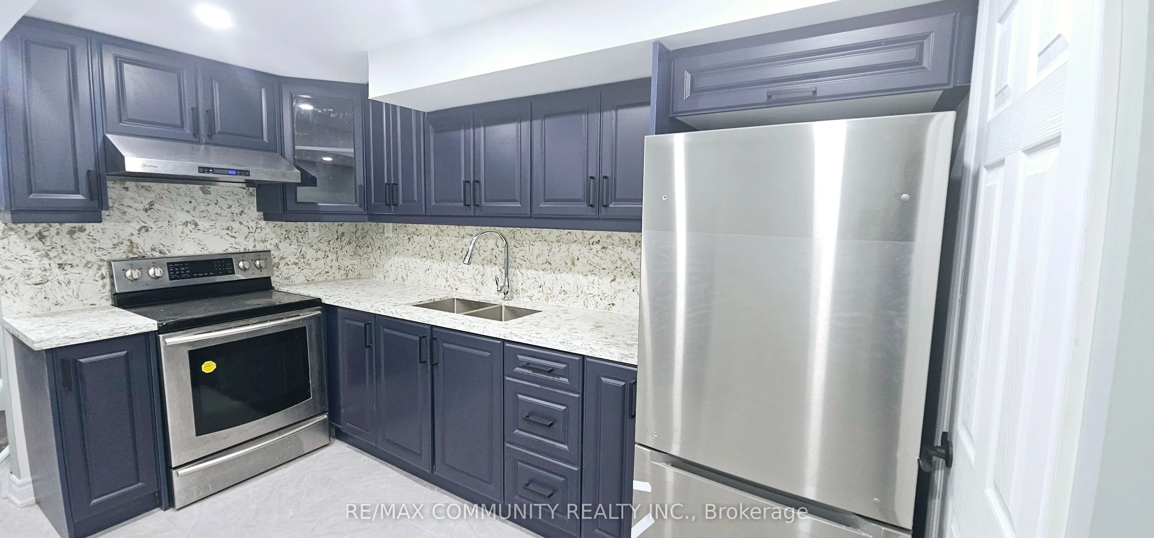 68 Hyacinth Crescent #Basement