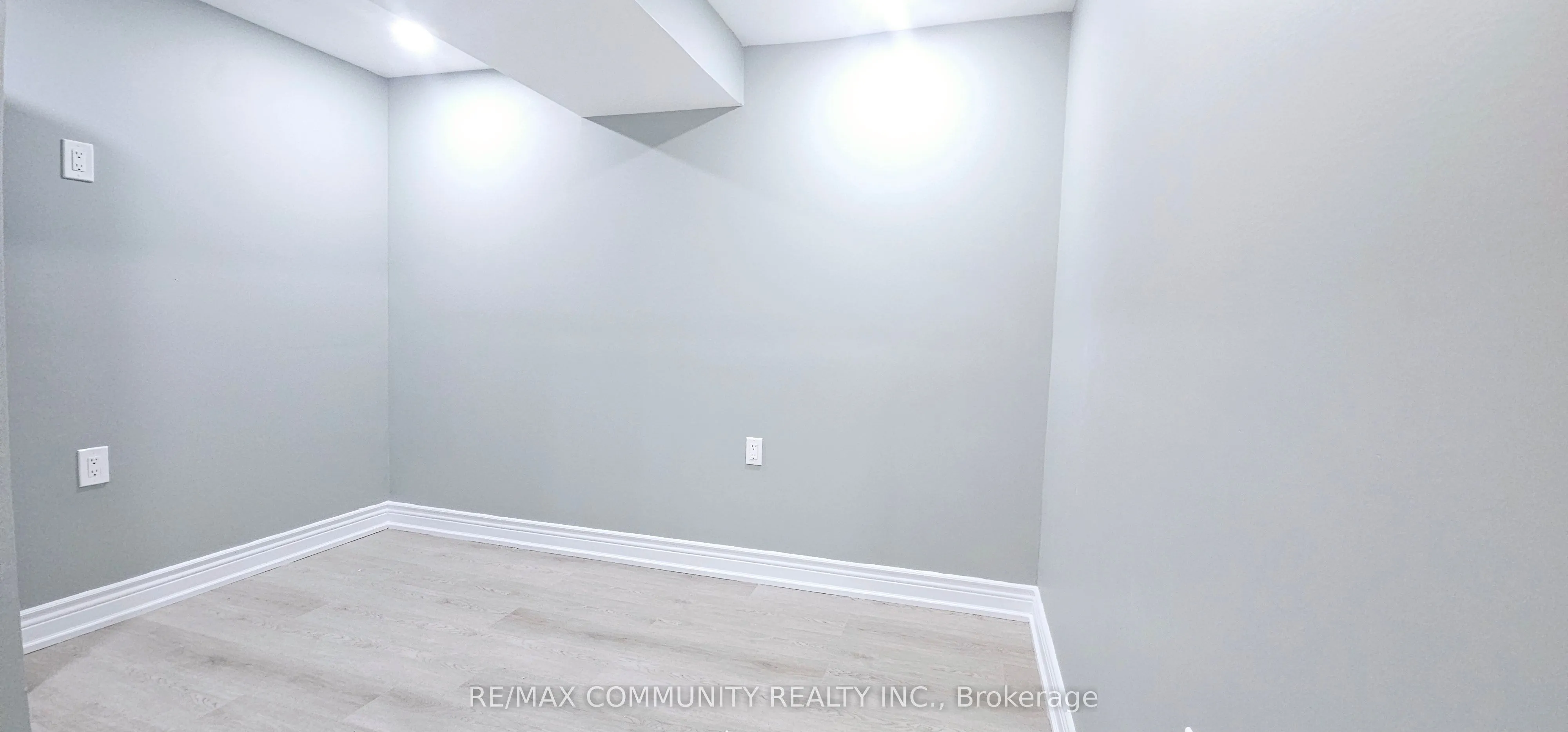 68 Hyacinth Crescent #Basement
