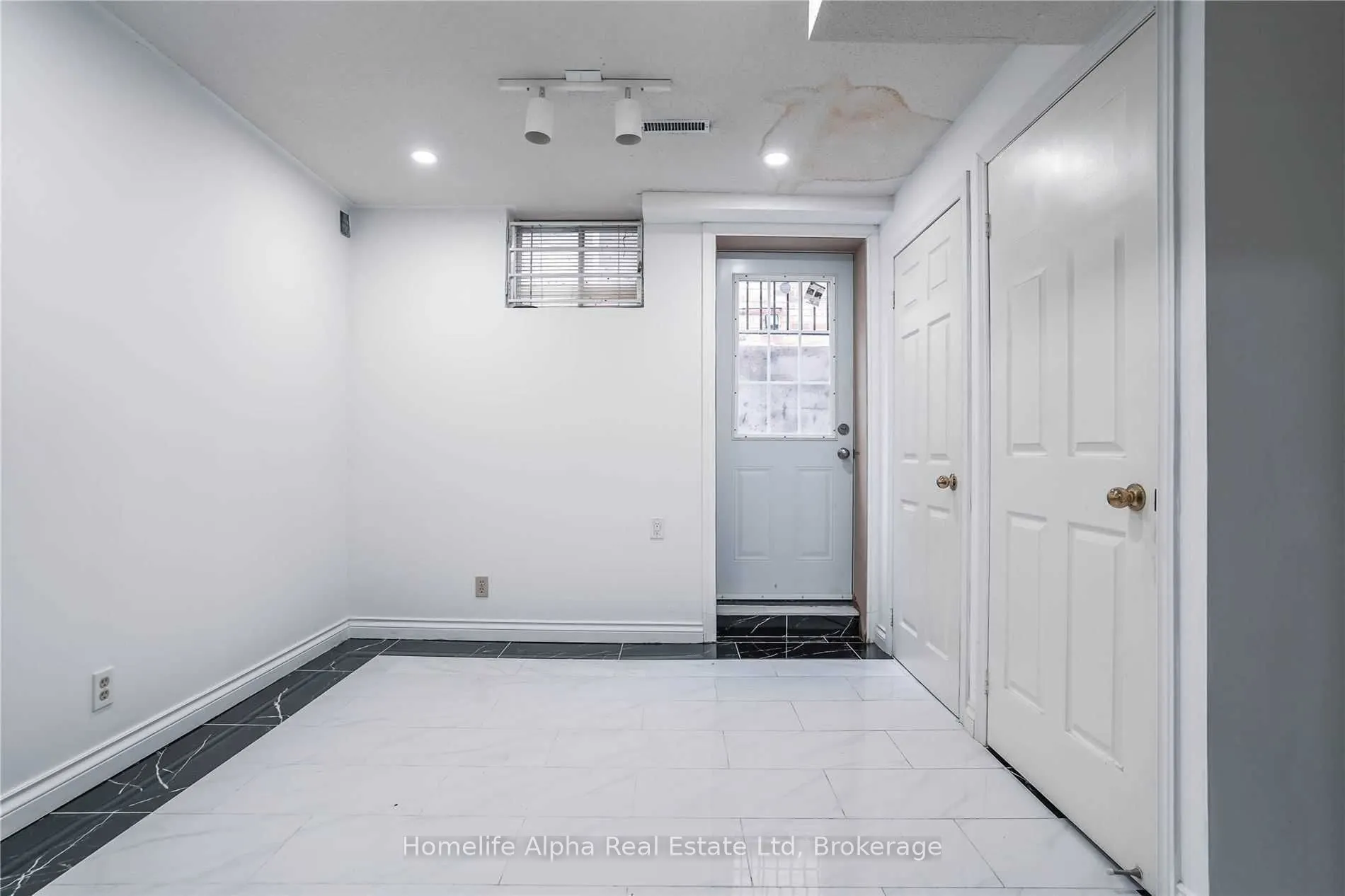 12 Camor Court #BSMNT