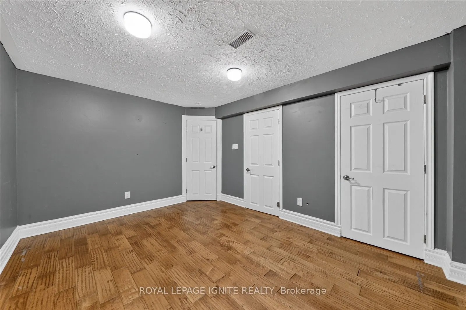 8 Vail Meadows Crescent #BSMNT