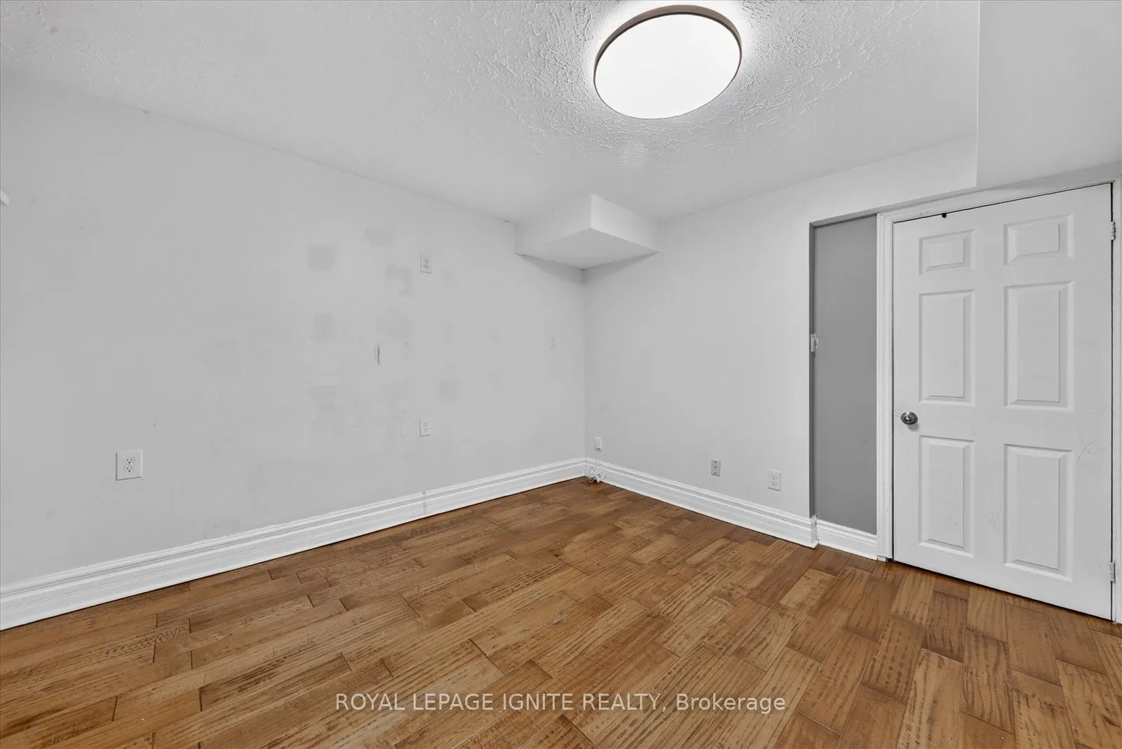 8 Vail Meadows Crescent #BSMNT