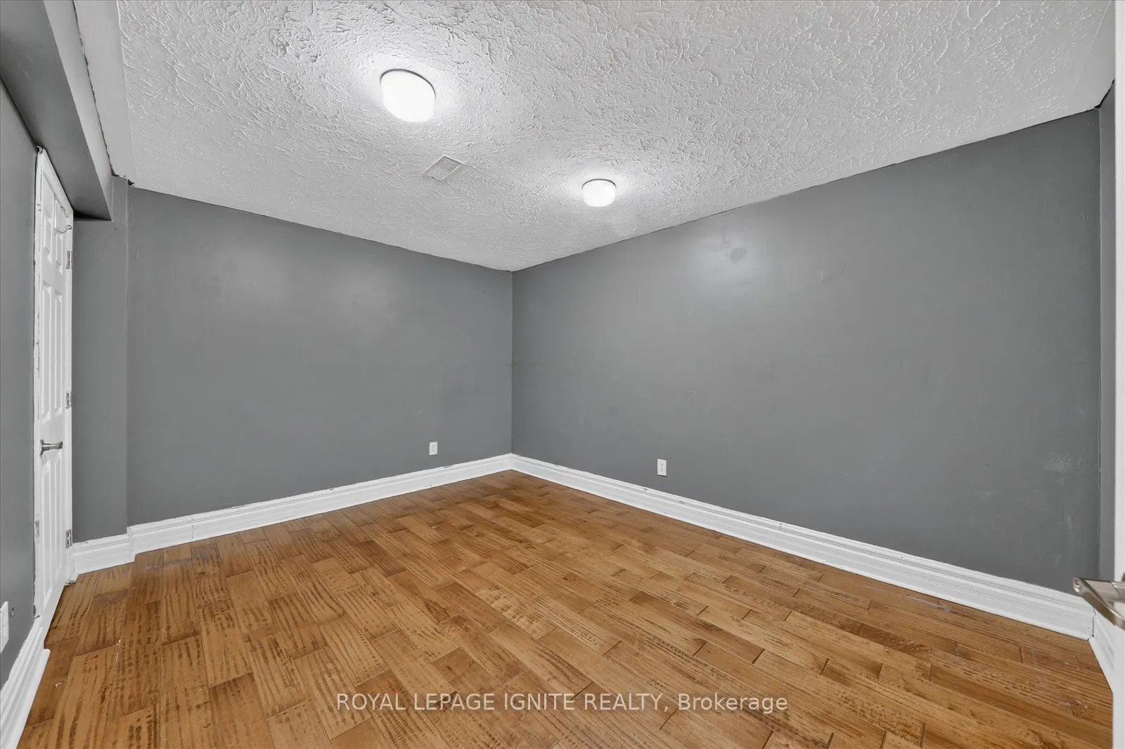 8 Vail Meadows Crescent #BSMNT