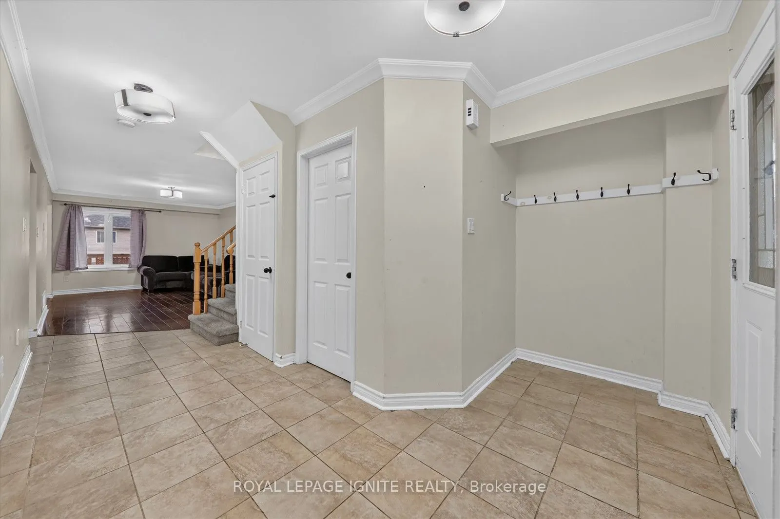 8 Vail Meadows Crescent #BSMNT