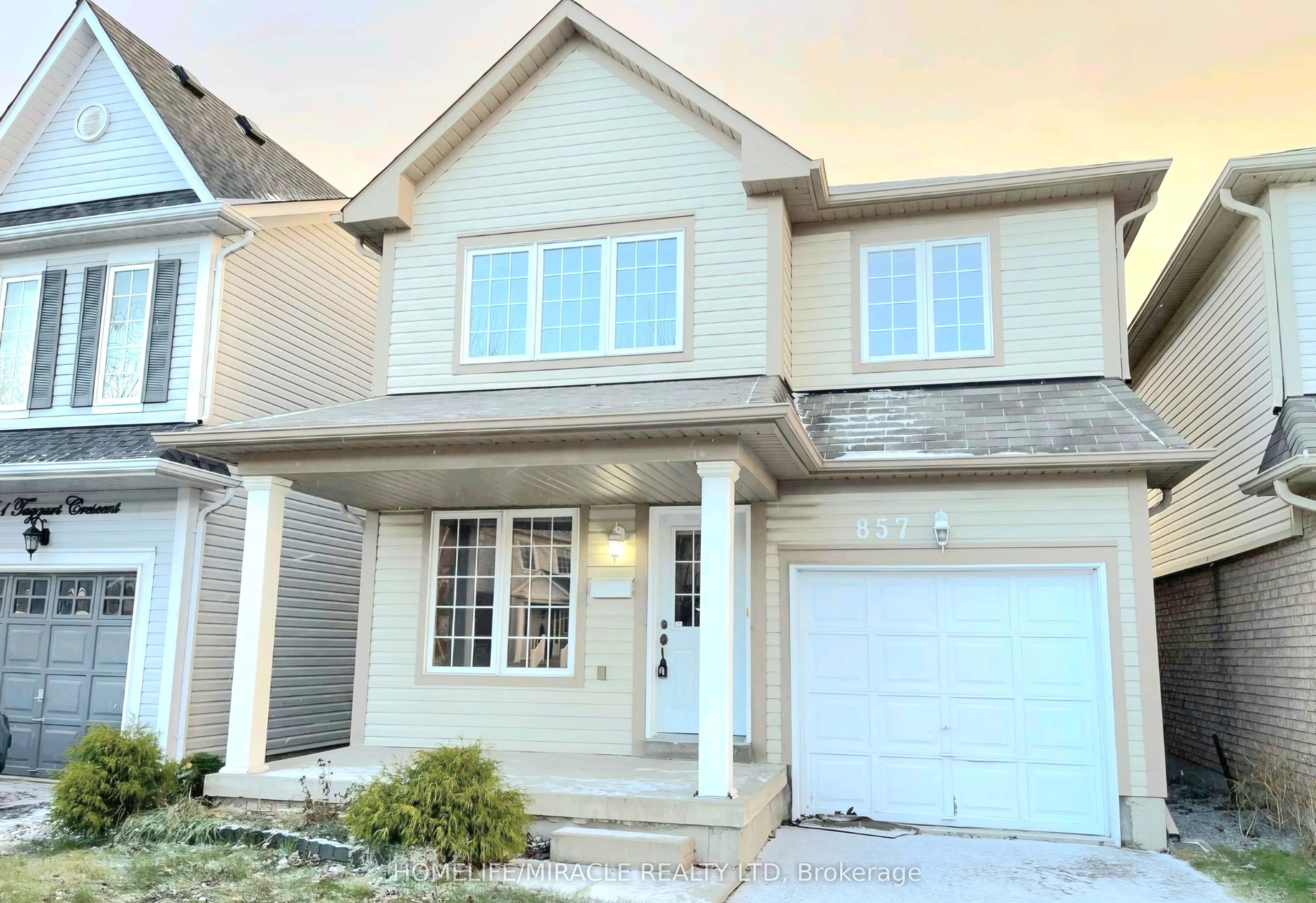 857 Taggart Crescent