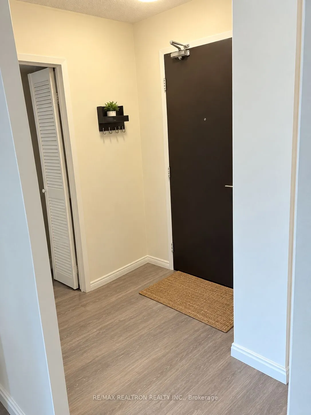 2 Glamorgan Avenue #715