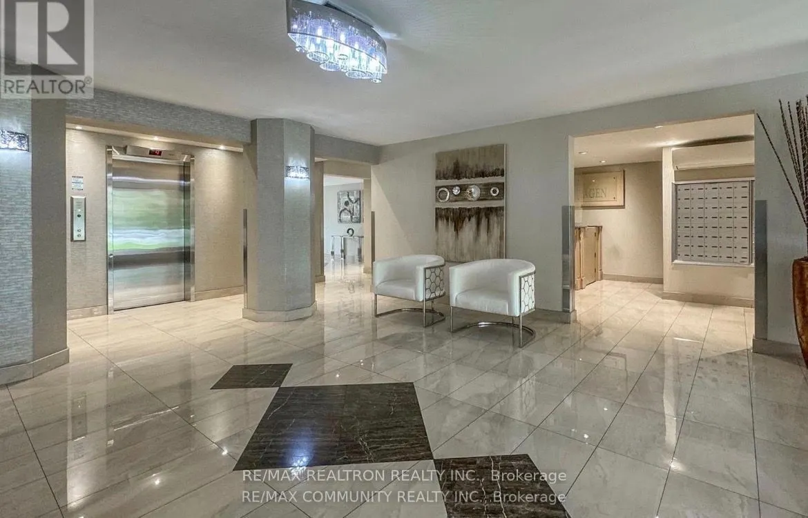 2 Glamorgan Avenue #715