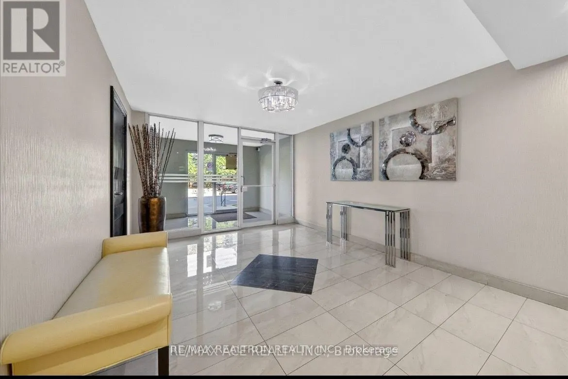 2 Glamorgan Avenue #715