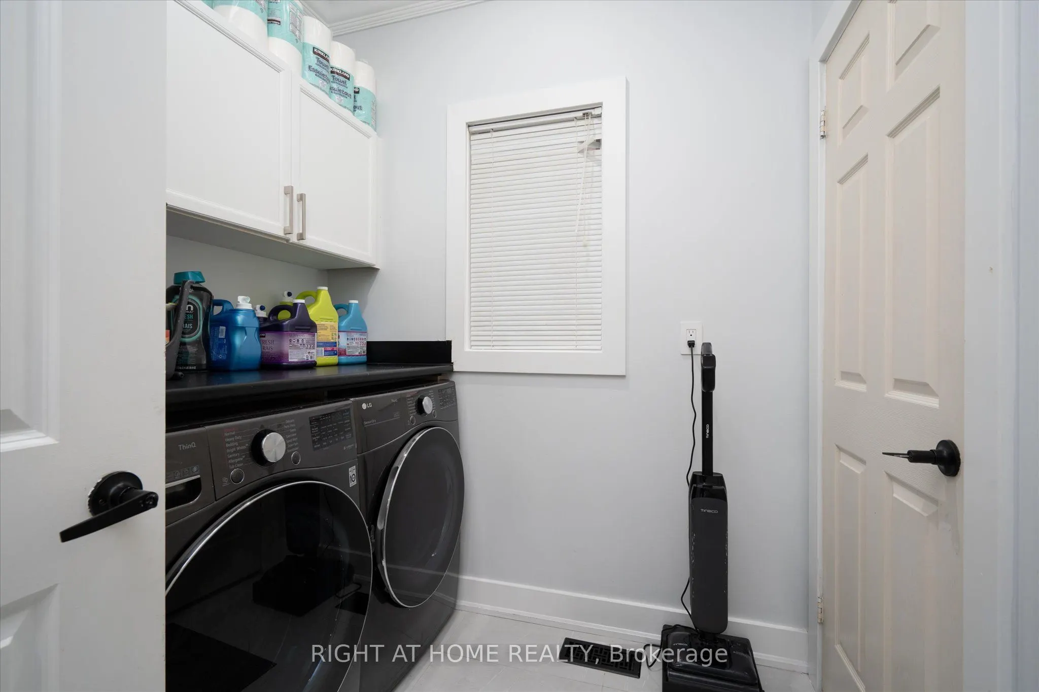 1001 Lytton Court